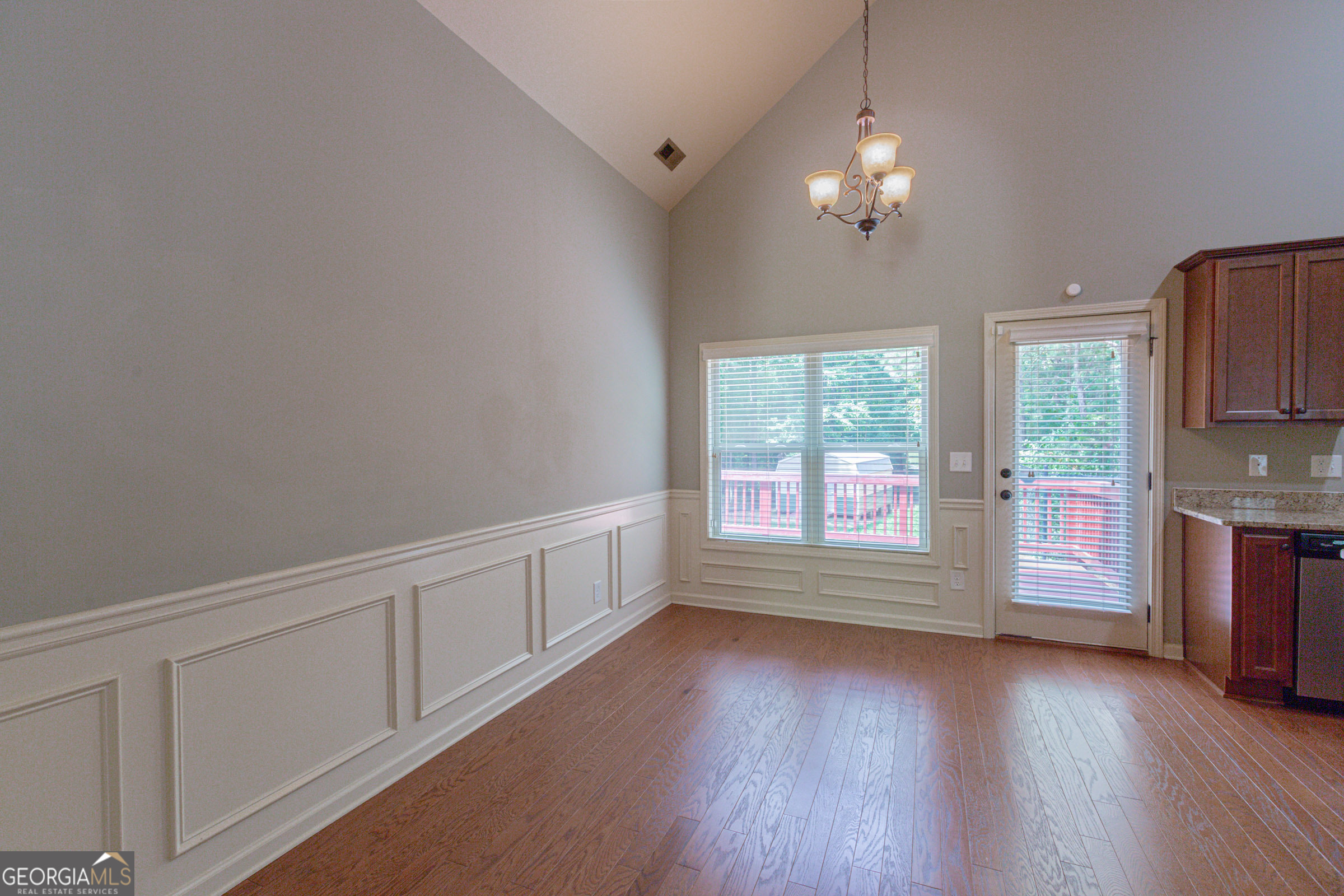 Senoia, Georgia, 30276, United States, 4 Bedrooms Bedrooms, ,3 BathroomsBathrooms,Residential,For Sale,1970203