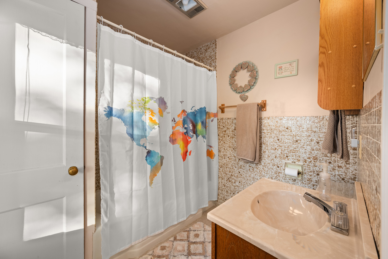 Sycamore, Illinois, 60178, United States, 4 Bedrooms Bedrooms, ,5 BathroomsBathrooms,Residential,For Sale,2001773