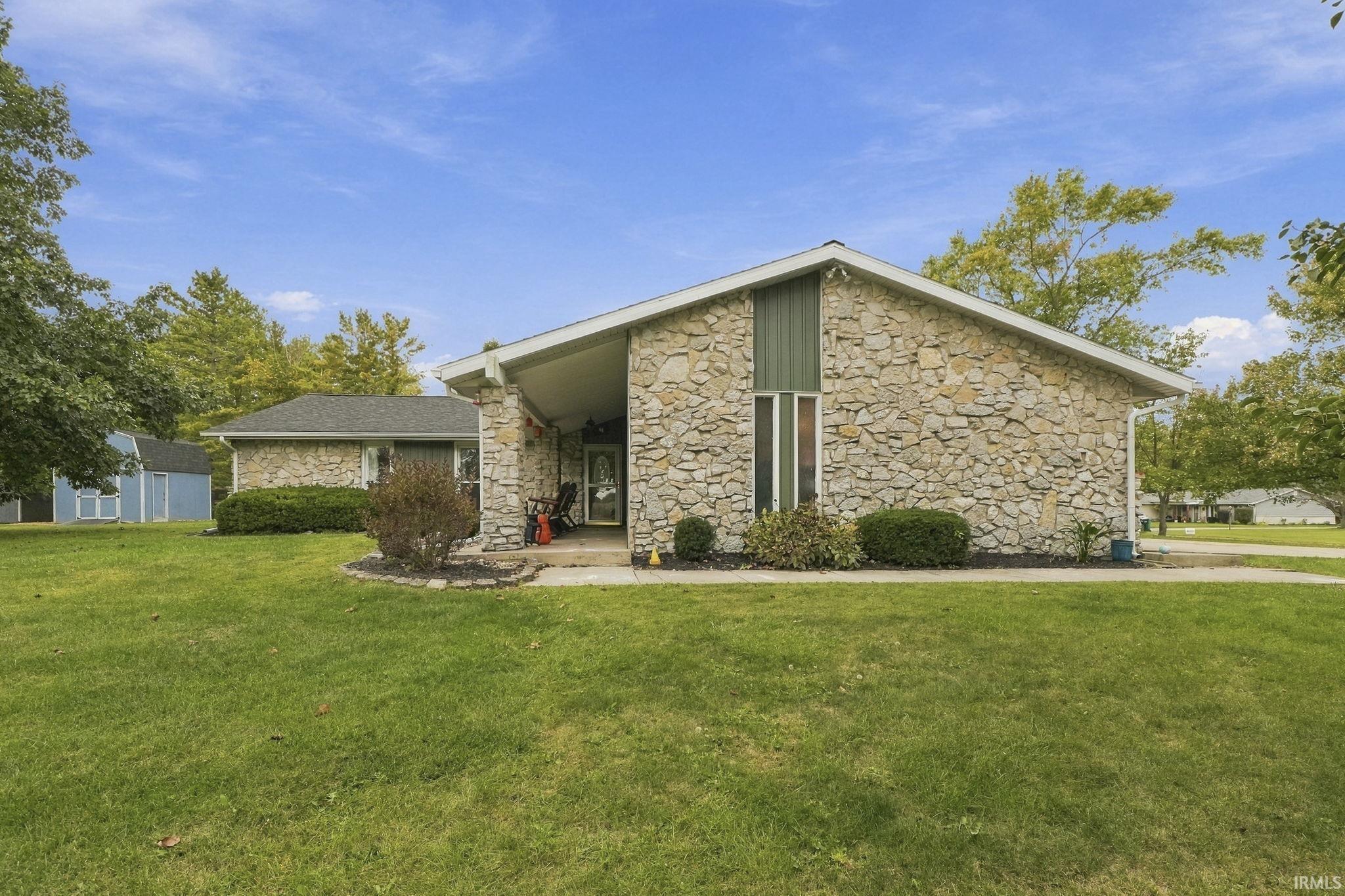 Santa Barbara Dr, Muncie, IN 47303