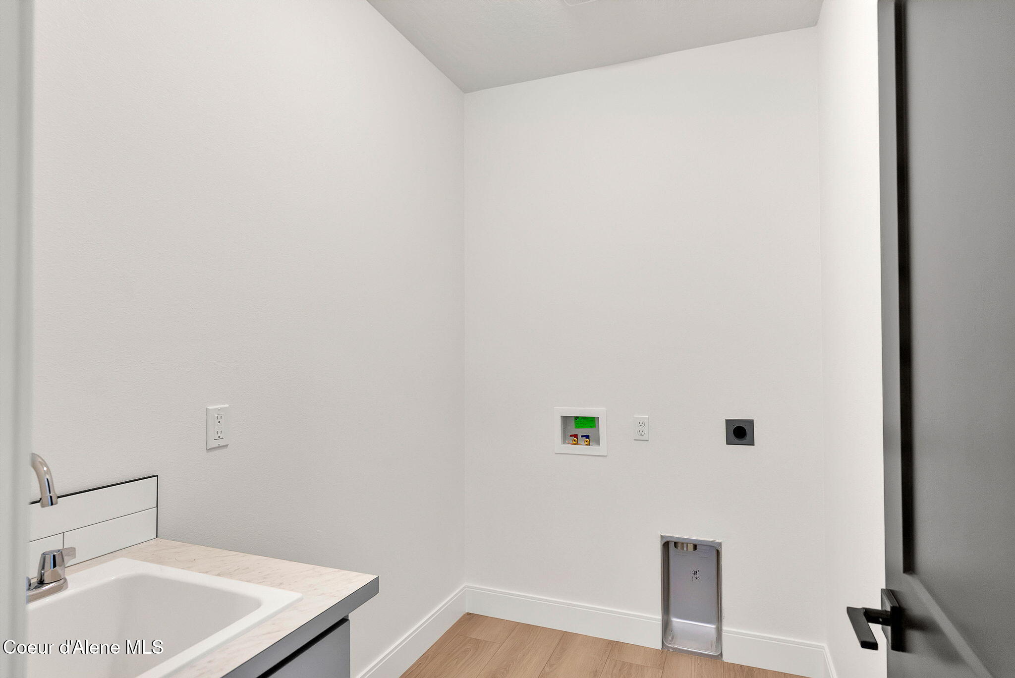 Rathdrum, Idaho, 83858, United States, 3 Bedrooms Bedrooms, ,Residential,For Sale,1999026