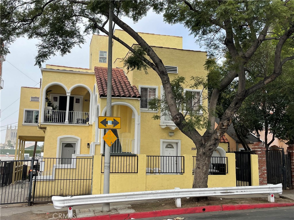 Los Angeles, California, 90057, United States, ,Residential,For Sale,2011363