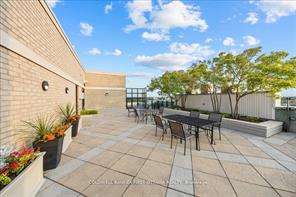 Ottawa, Ontario, K2A 1R8, CA, 2 Bedrooms Bedrooms, ,2 BathroomsBathrooms,Residential,For Sale,1989135