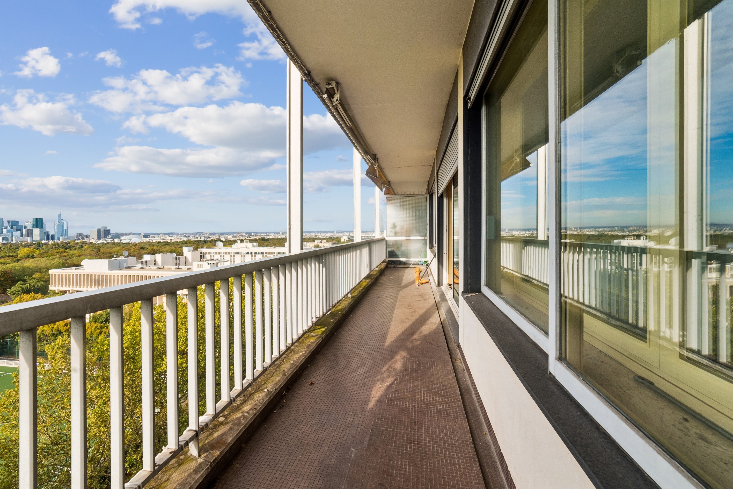  A Family Apartment with Expansive Sky Views and Views of the Eiffel Tower - 物件實景