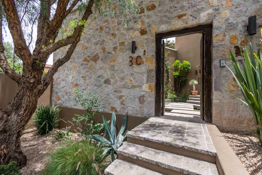 San Miguel de Allende, Guanajuato, 37740, Mexico, 2 Bedrooms Bedrooms, ,2 BathroomsBathrooms,Residential,For Sale,1918301