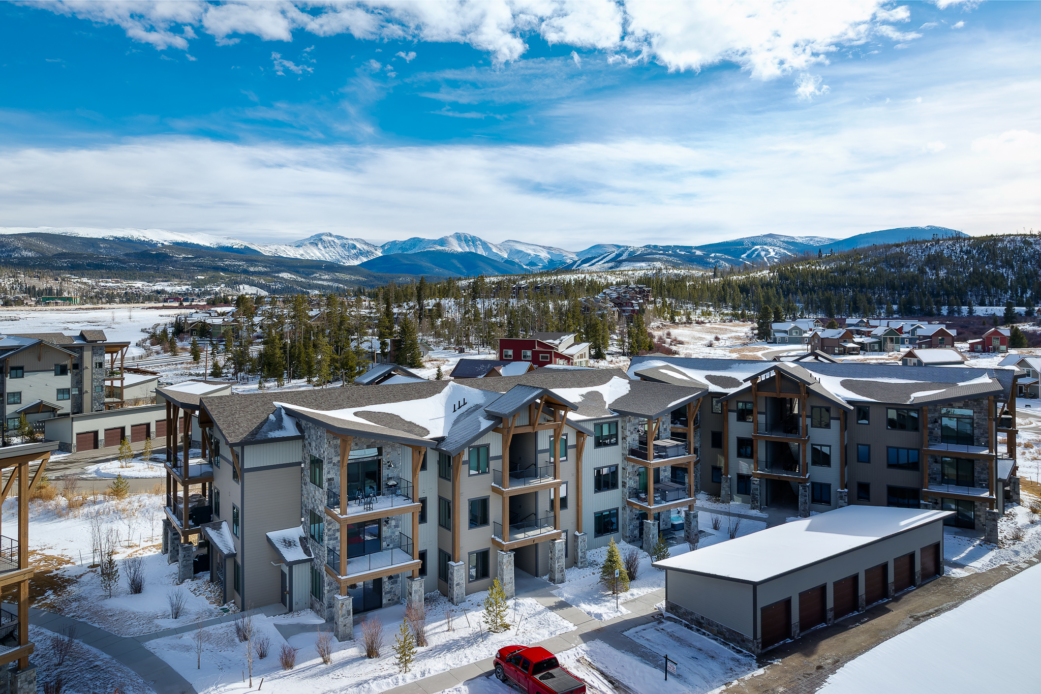  Fully Furnished Luxury Condo in Grand Park - 物件實景