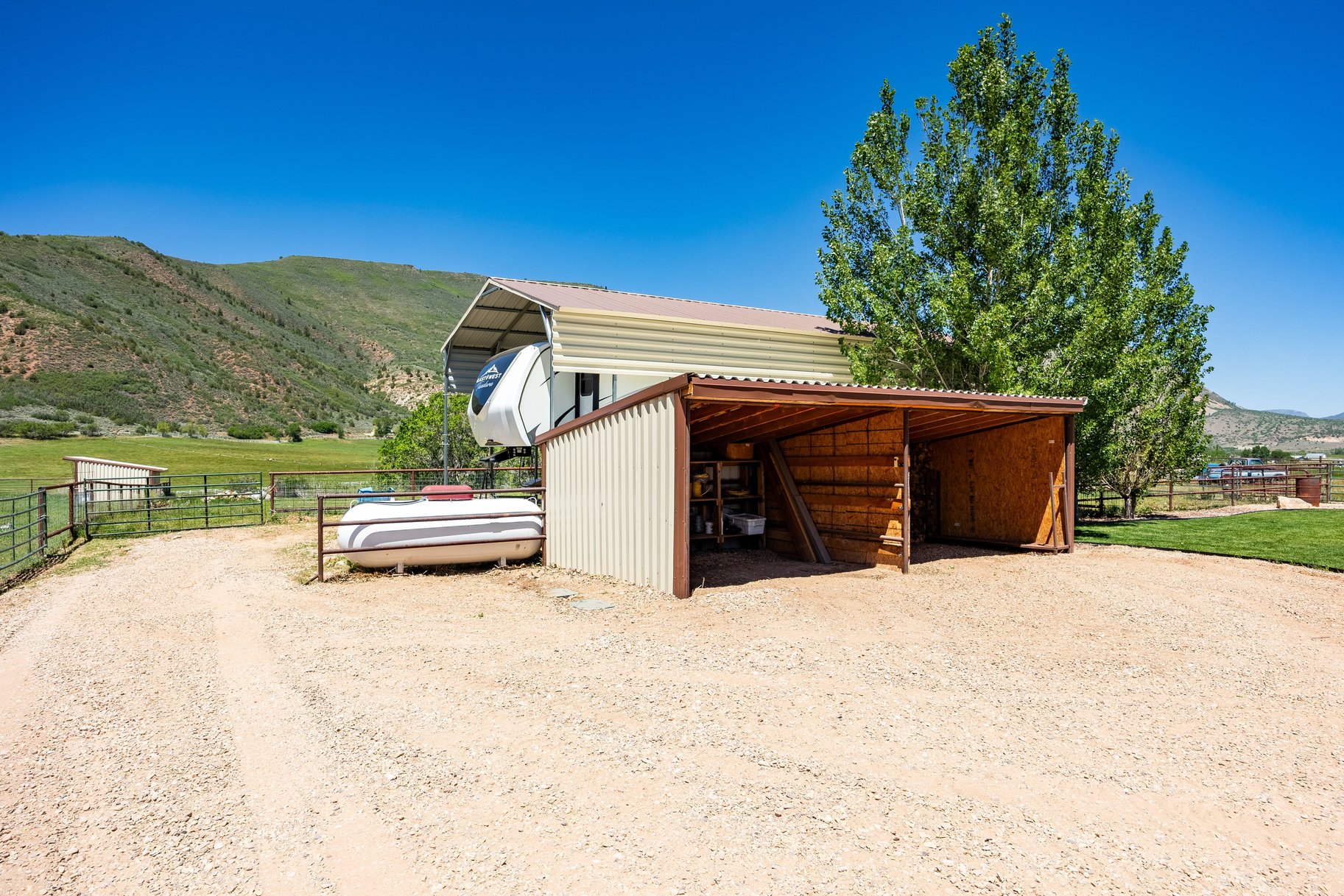  4,000+ SF Home, 1 Acre, Duchesne River Fly Fishing Easement - 物件實景