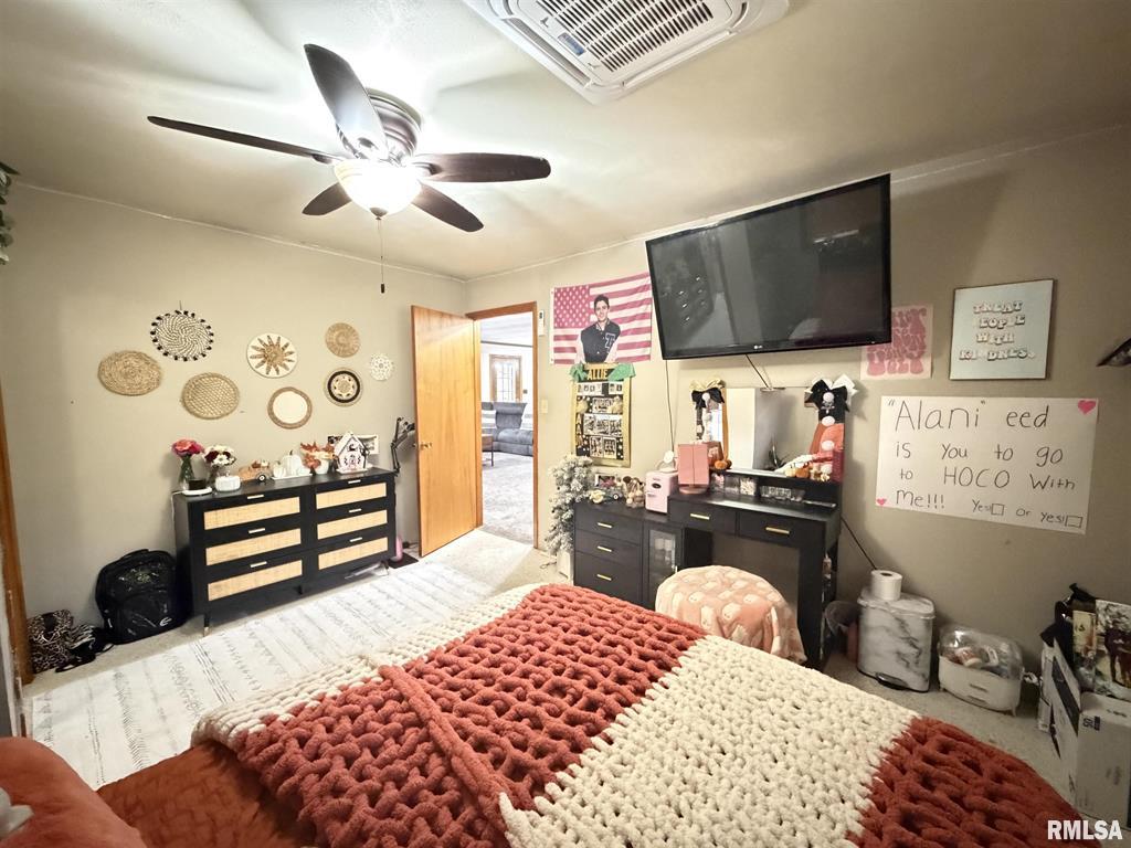 Abingdon, Illinois, 61410, United States, 3 Bedrooms Bedrooms, ,2 BathroomsBathrooms,Residential,For Sale,1976226