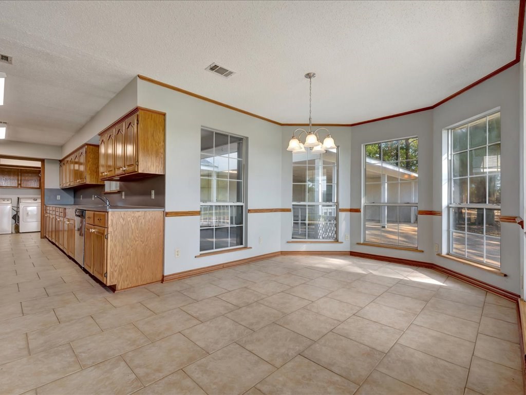 Huntington, Texas, 75949, United States, 4 Bedrooms Bedrooms, ,2 BathroomsBathrooms,Residential,For Sale,1975169