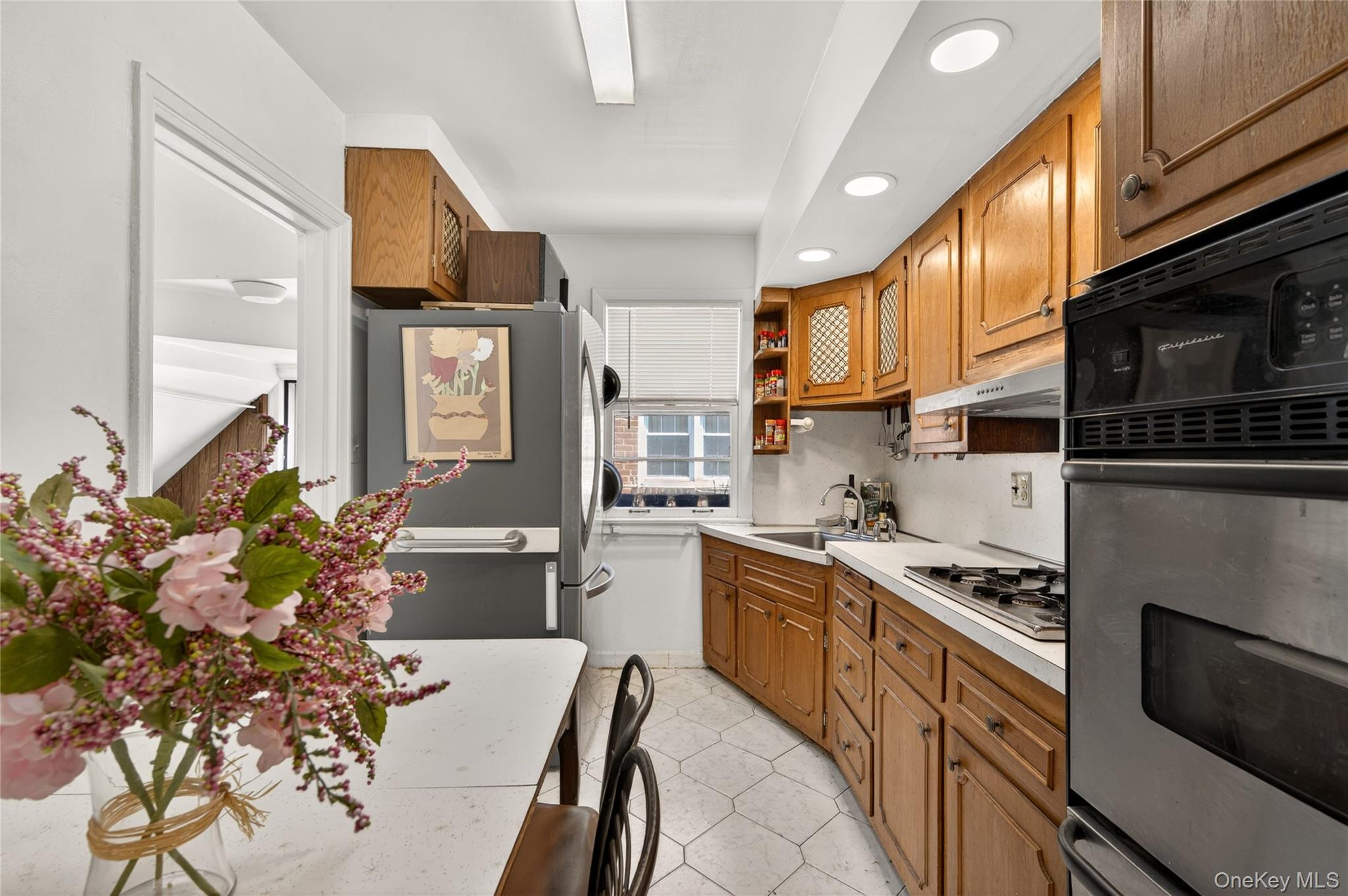  160 Albermarle Avenue, Valley Stream, NY, 11580 - 物件實景