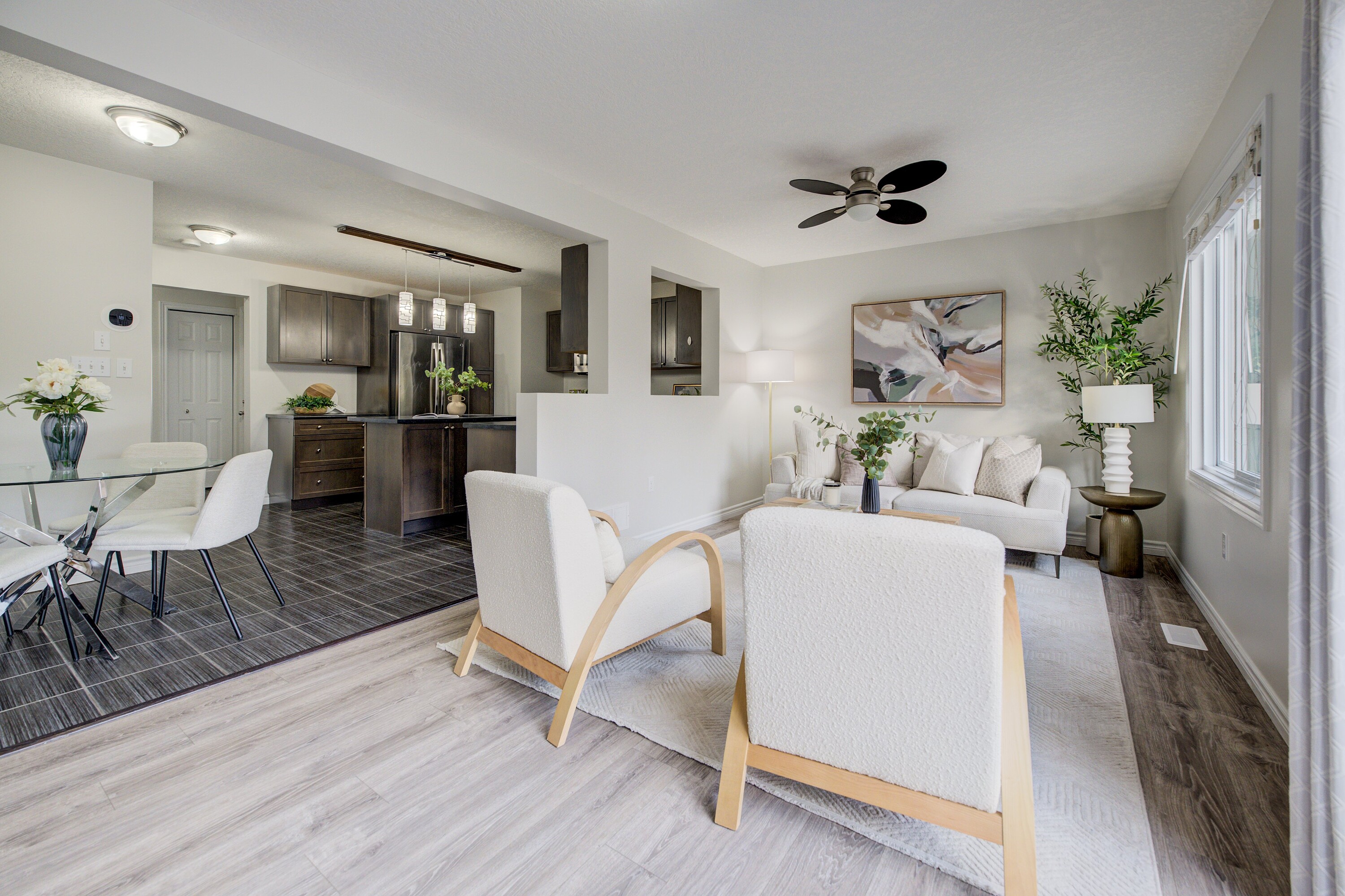  Freehold Townhouse in Waterloo - 物件實景