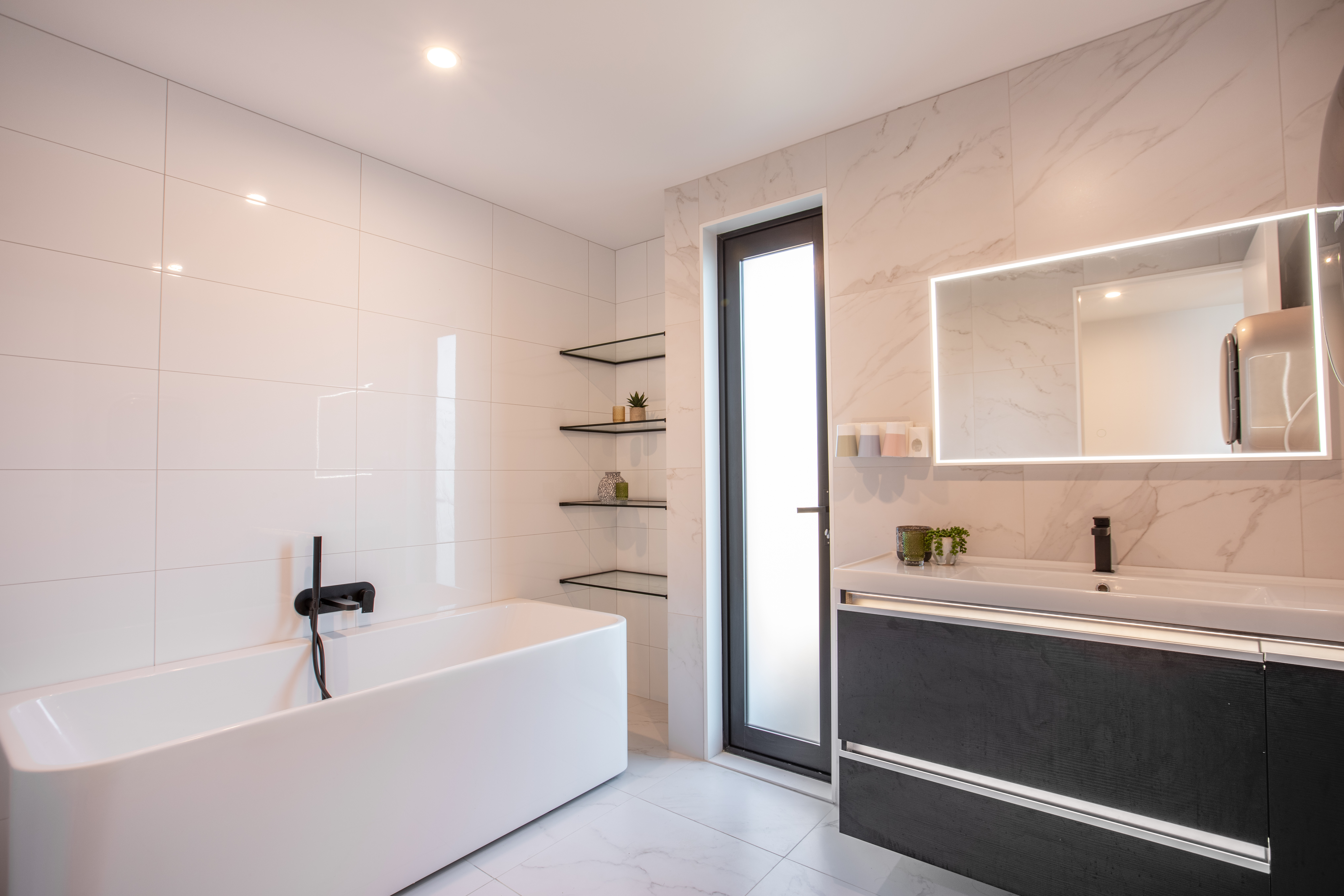  10 Satchell Way, Kaiwharawhara - 物件實景