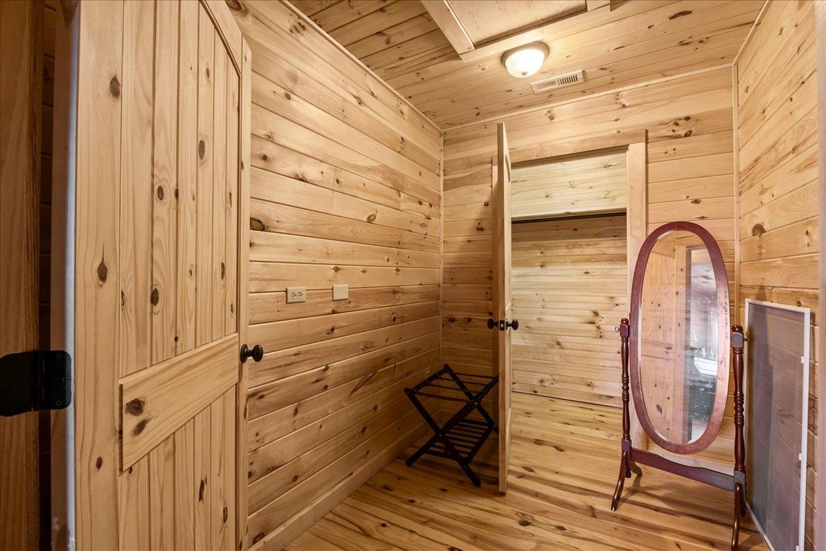 Cleveland, South Carolina, 29635, United States, 3 Bedrooms Bedrooms, ,3 BathroomsBathrooms,Residential,For Sale,1977097