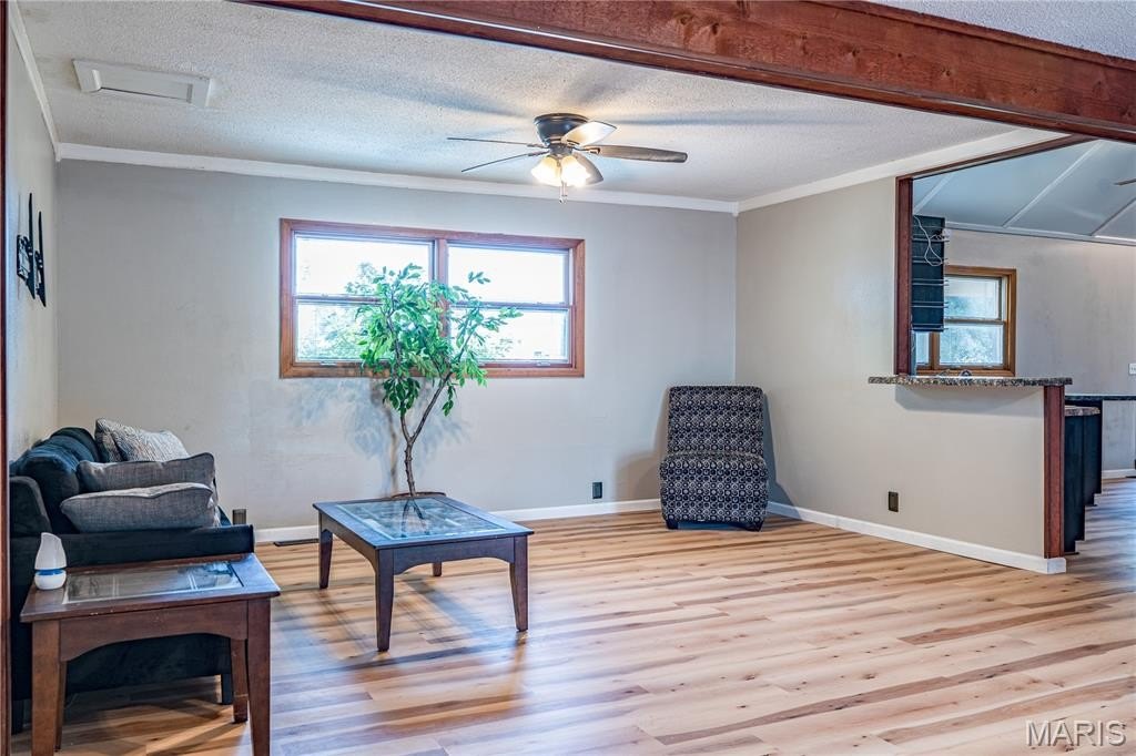 Edwardsville, Illinois, 62025, United States, 5 Bedrooms Bedrooms, ,4 BathroomsBathrooms,Residential,For Sale,1975622