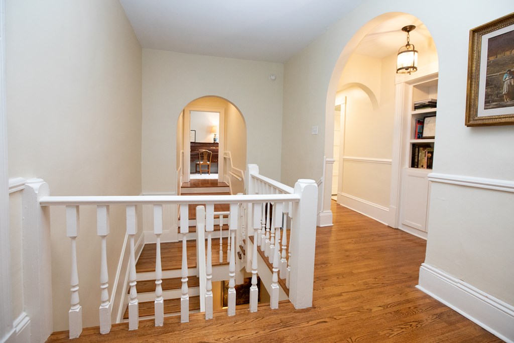Farmville, Virginia, 23901, United States, 5 Bedrooms Bedrooms, ,5 BathroomsBathrooms,Residential,For Sale,1837086
