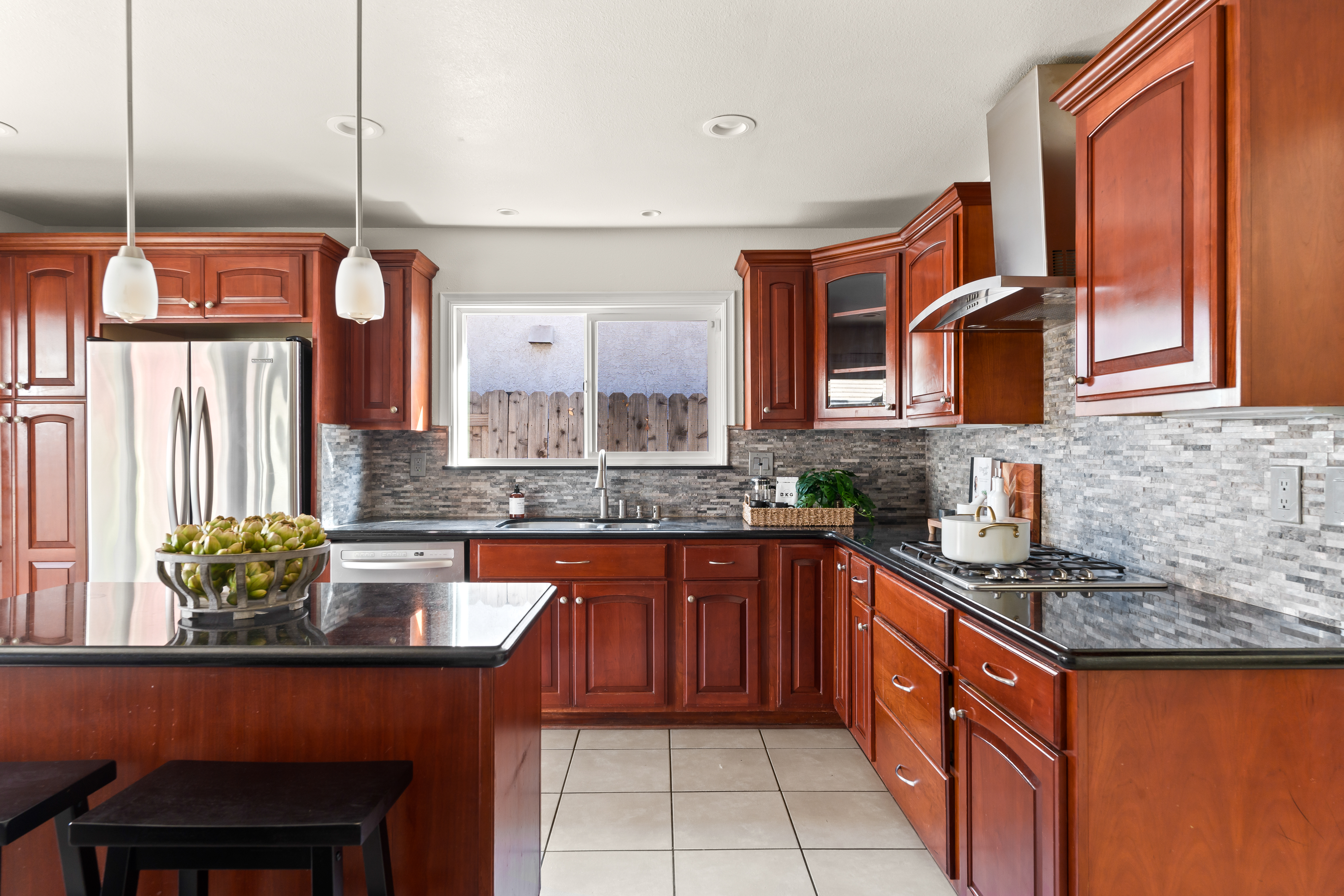  220 Camino El Rincon, Camarillo, CA 93012 - 物件實景