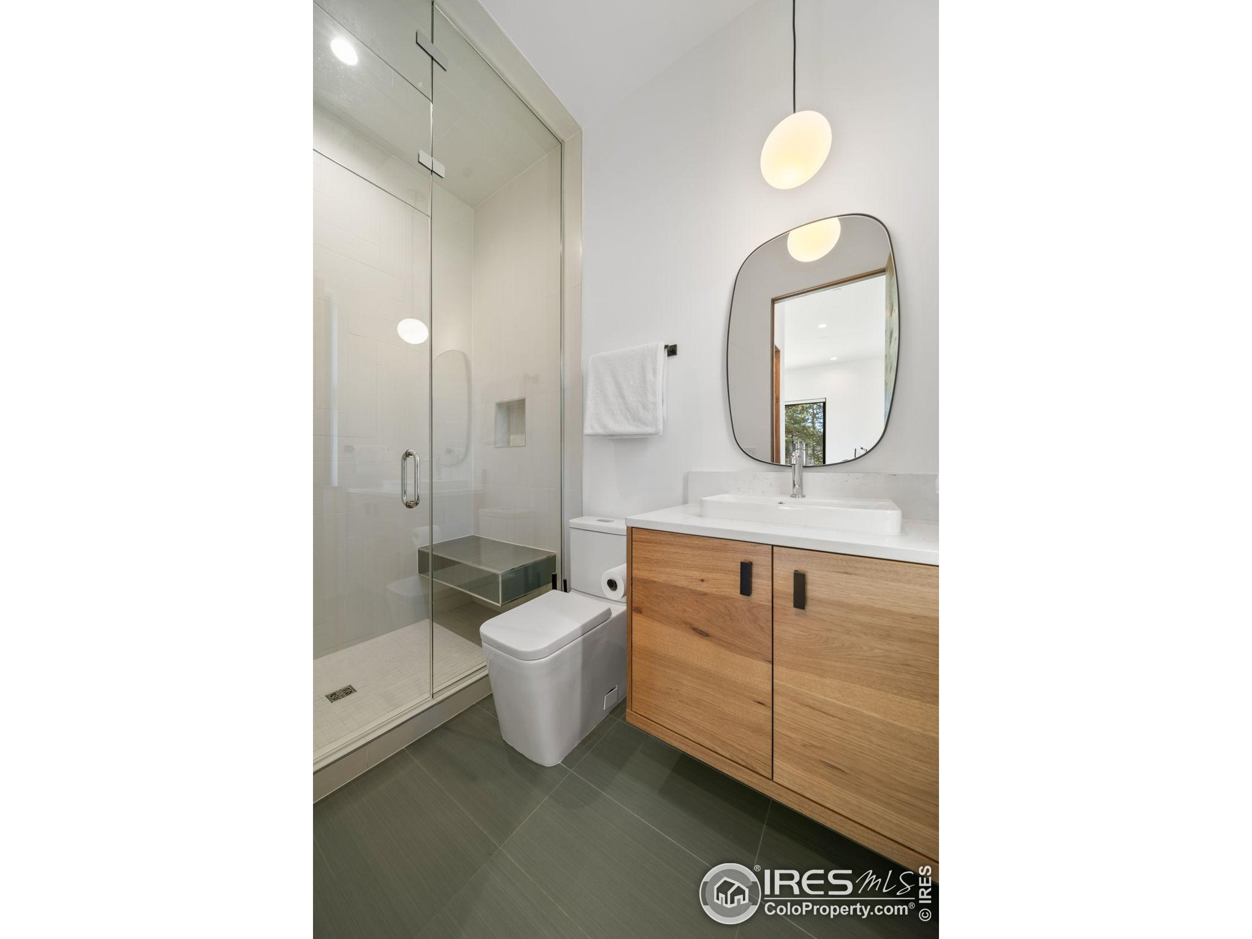 Boulder, Colorado, 80302, United States, 4 Bedrooms Bedrooms, ,3 BathroomsBathrooms,Residential,For Sale,1947999