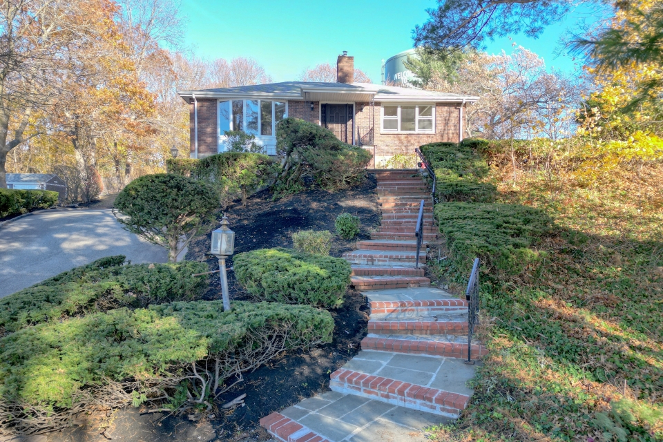 Braintree, Massachusetts, 02184, United States, 3 Bedrooms Bedrooms, ,3 BathroomsBathrooms,Residential,For Sale,2001239