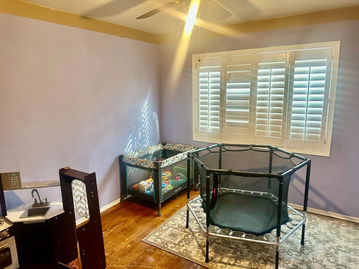 Lodi, California, 95240, United States, 3 Bedrooms Bedrooms, ,2 BathroomsBathrooms,Residential,For Sale,2009722