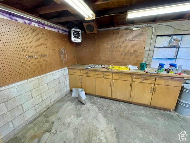 Holladay, Utah, 84121, United States, 4 Bedrooms Bedrooms, ,3 BathroomsBathrooms,Residential,For Sale,1984461