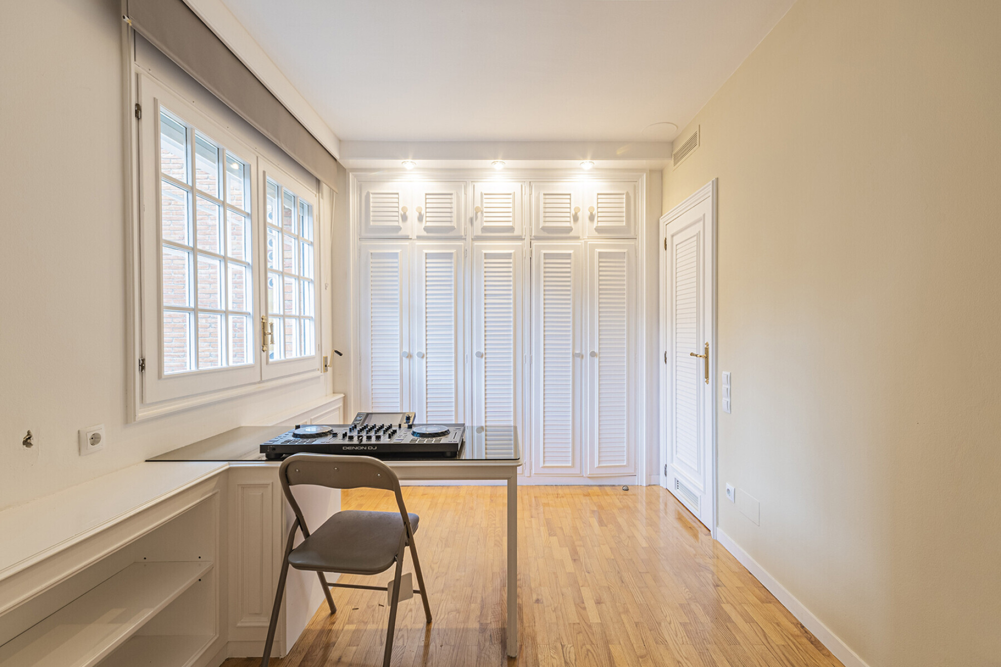  Exclusive apartment with a terrace in a prestigious gated community in Barcelona - 物件實景