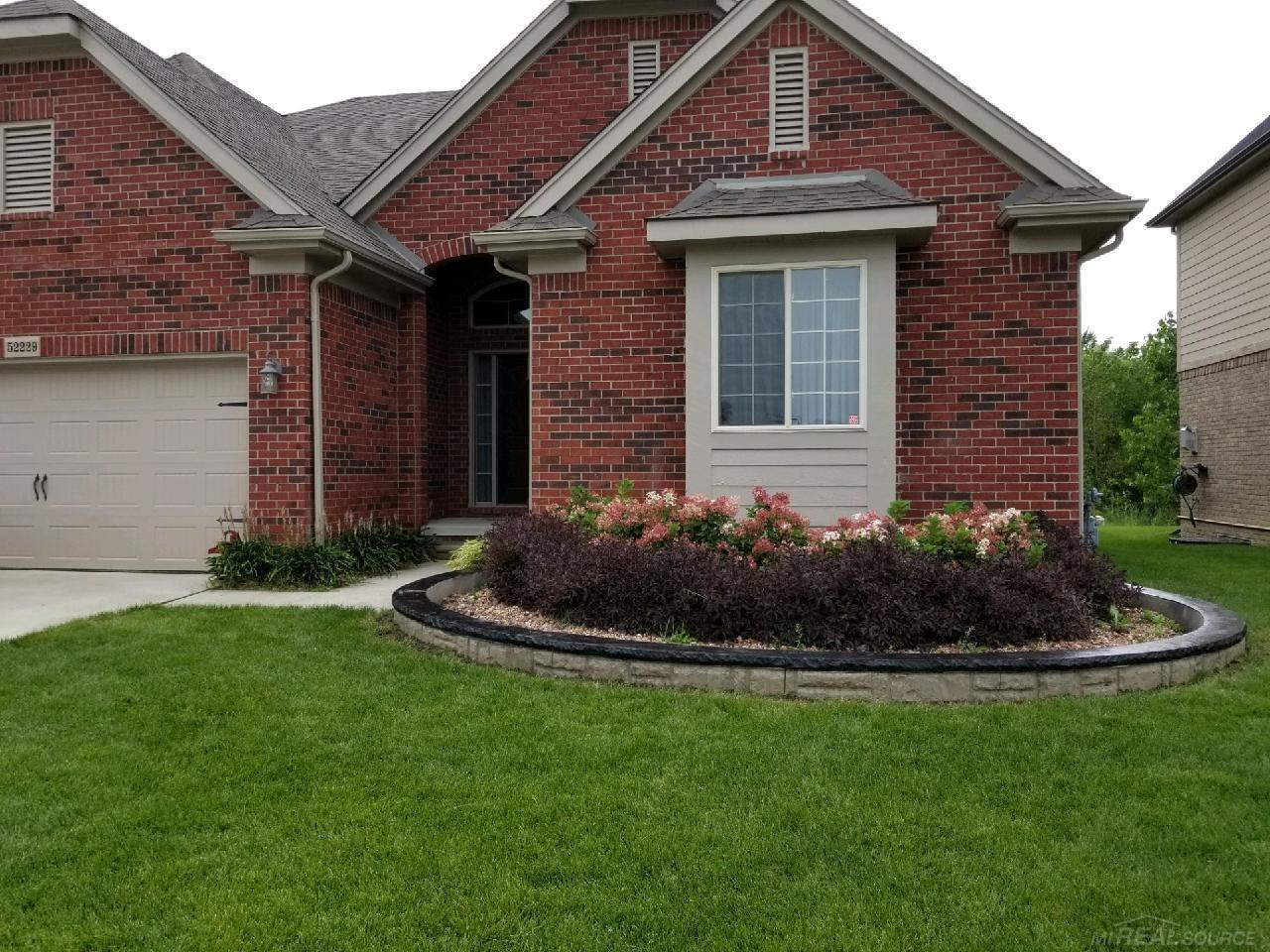 Macomb, Michigan, 48042, United States, 3 Bedrooms Bedrooms, ,3 BathroomsBathrooms,Residential,For Sale,2002873