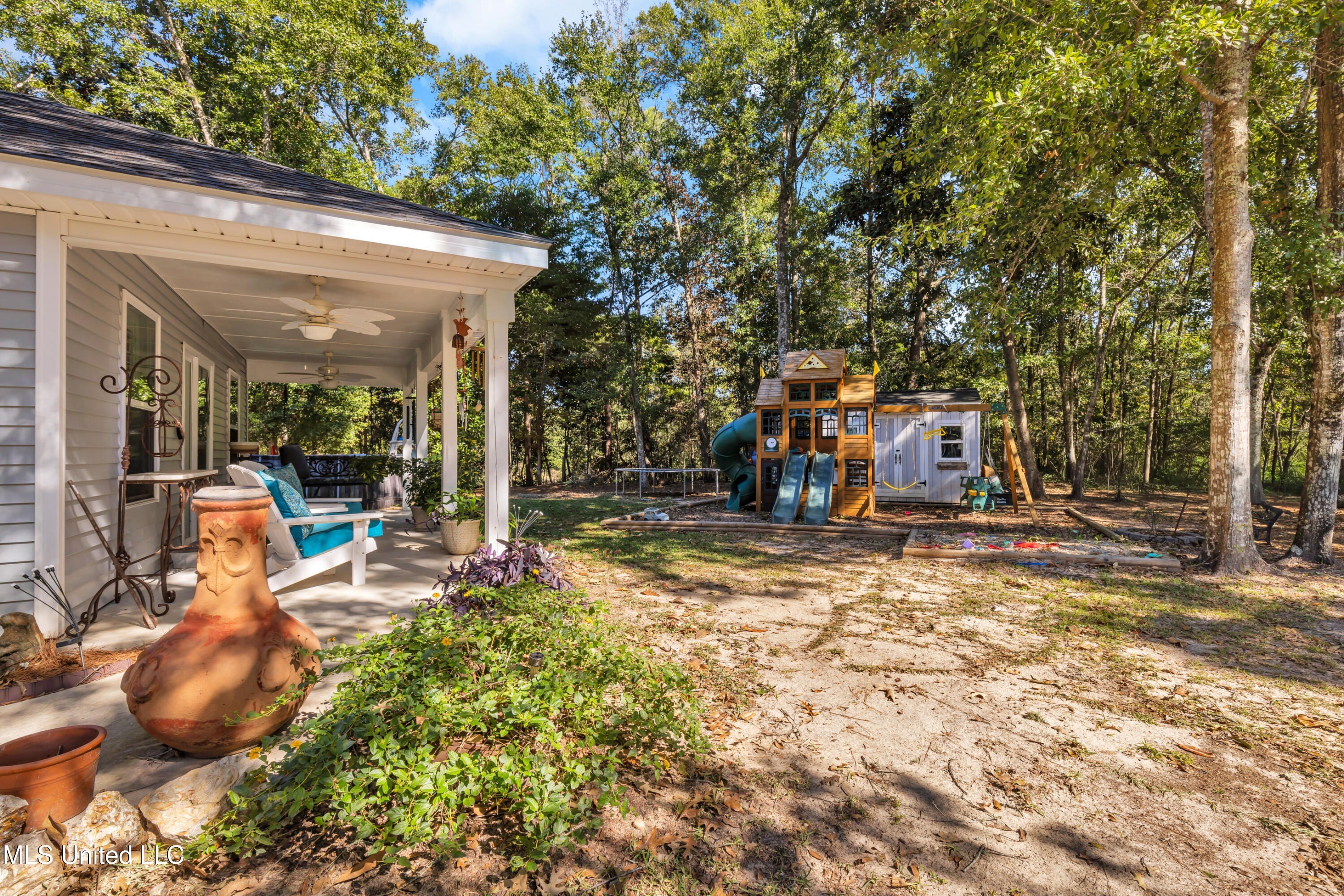 Gautier, Mississippi, 39553, United States, 4 Bedrooms Bedrooms, ,4 BathroomsBathrooms,Residential,For Sale,1989936