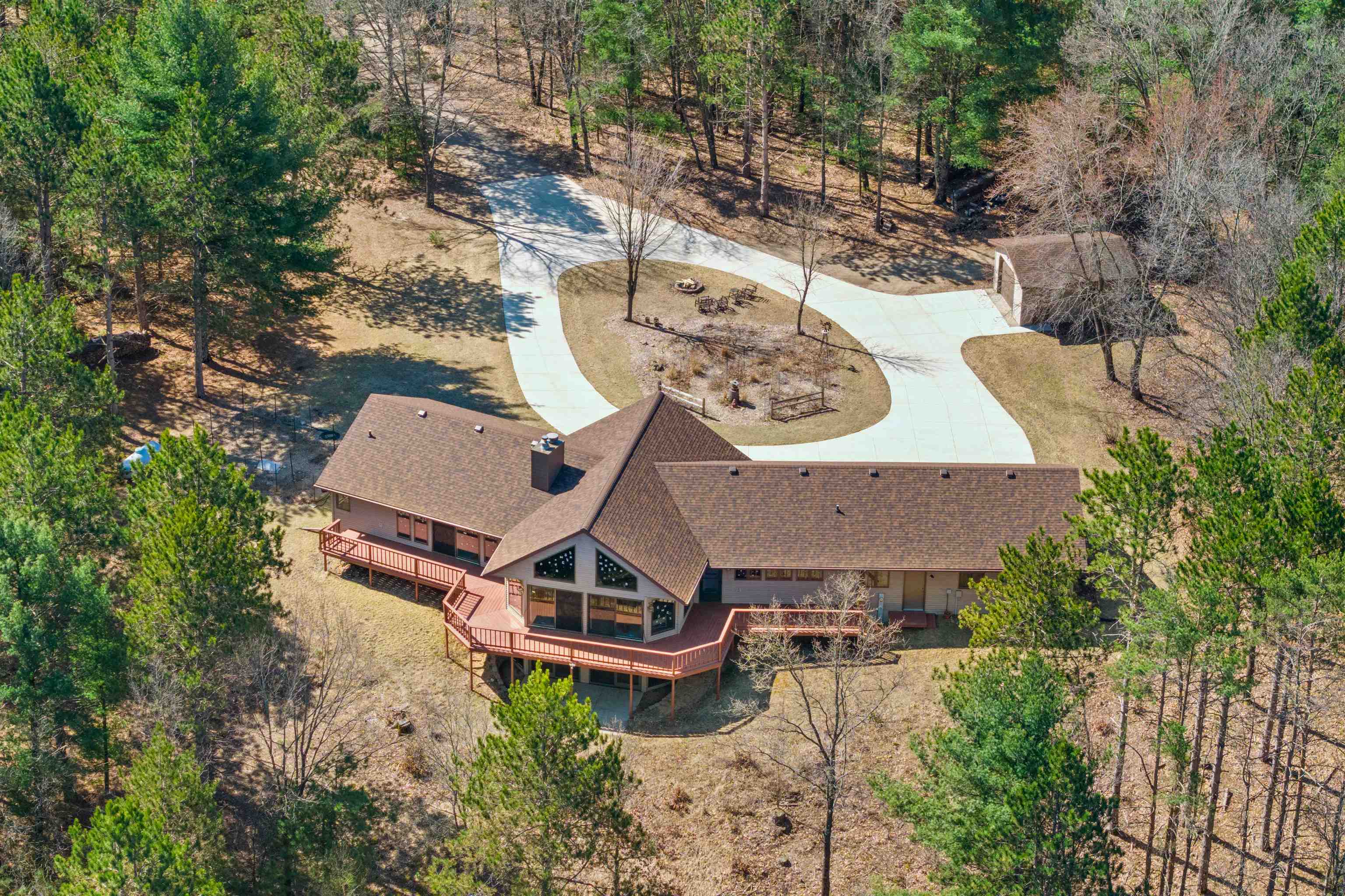 HANCOCK, Wisconsin, 54943, United States, 4 Bedrooms Bedrooms, ,3 BathroomsBathrooms,Residential,For Sale,1805423