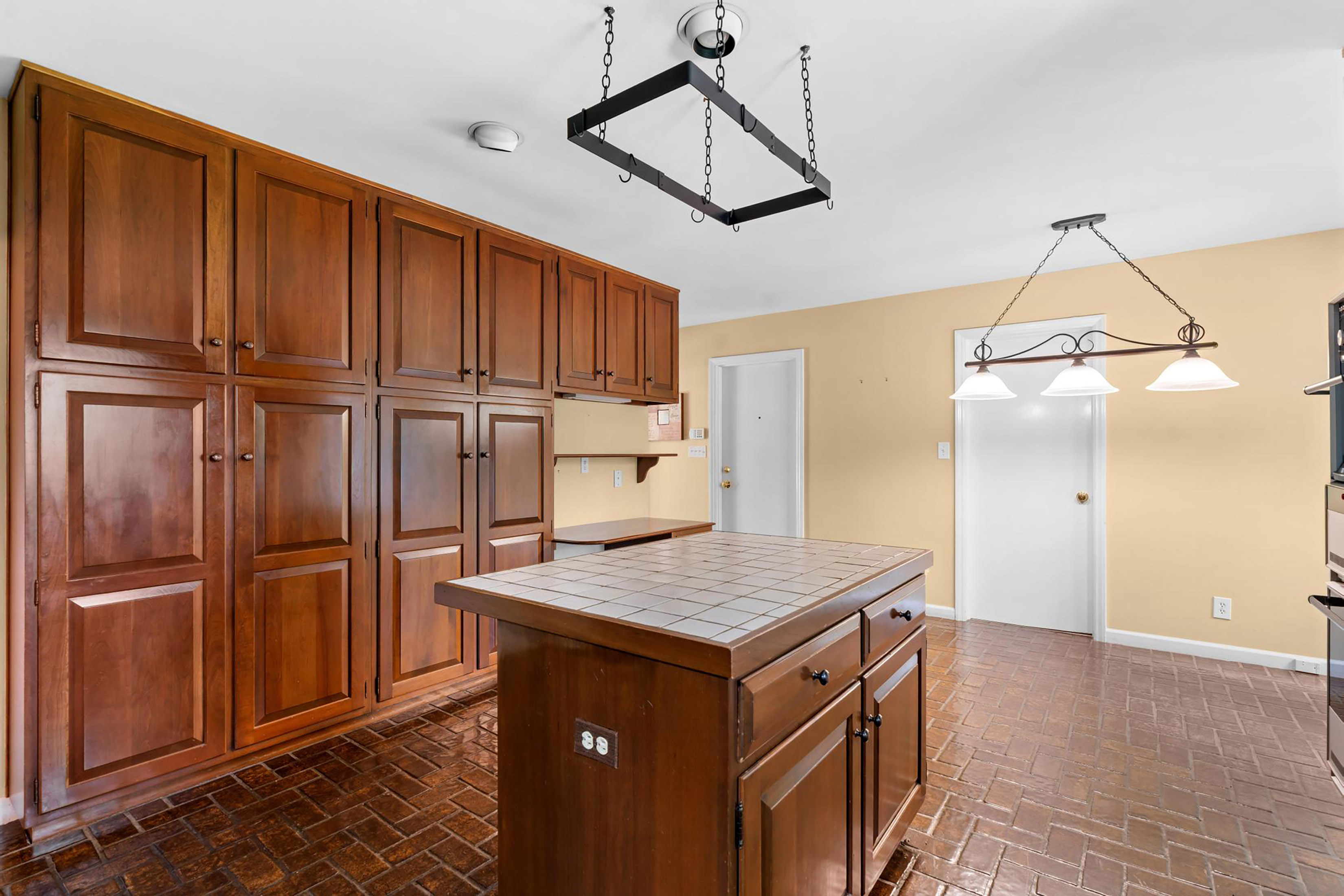  Exceptional Lot, Unbeatable Location and Endless Potential - 物件實景