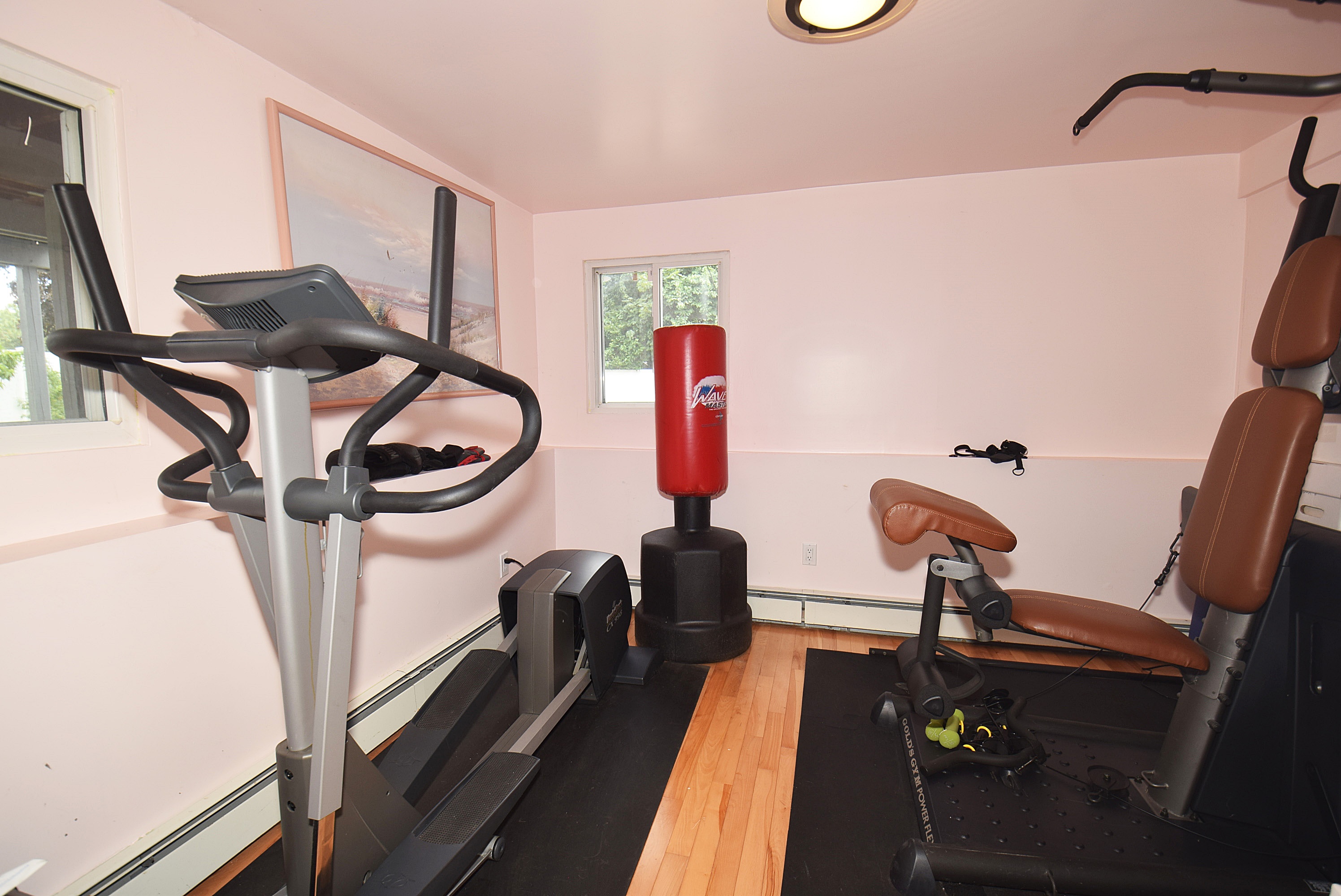 Wheatley Heights, New York, 11798, United States, 5 Bedrooms Bedrooms, ,2 BathroomsBathrooms,Residential,For Sale,1892743