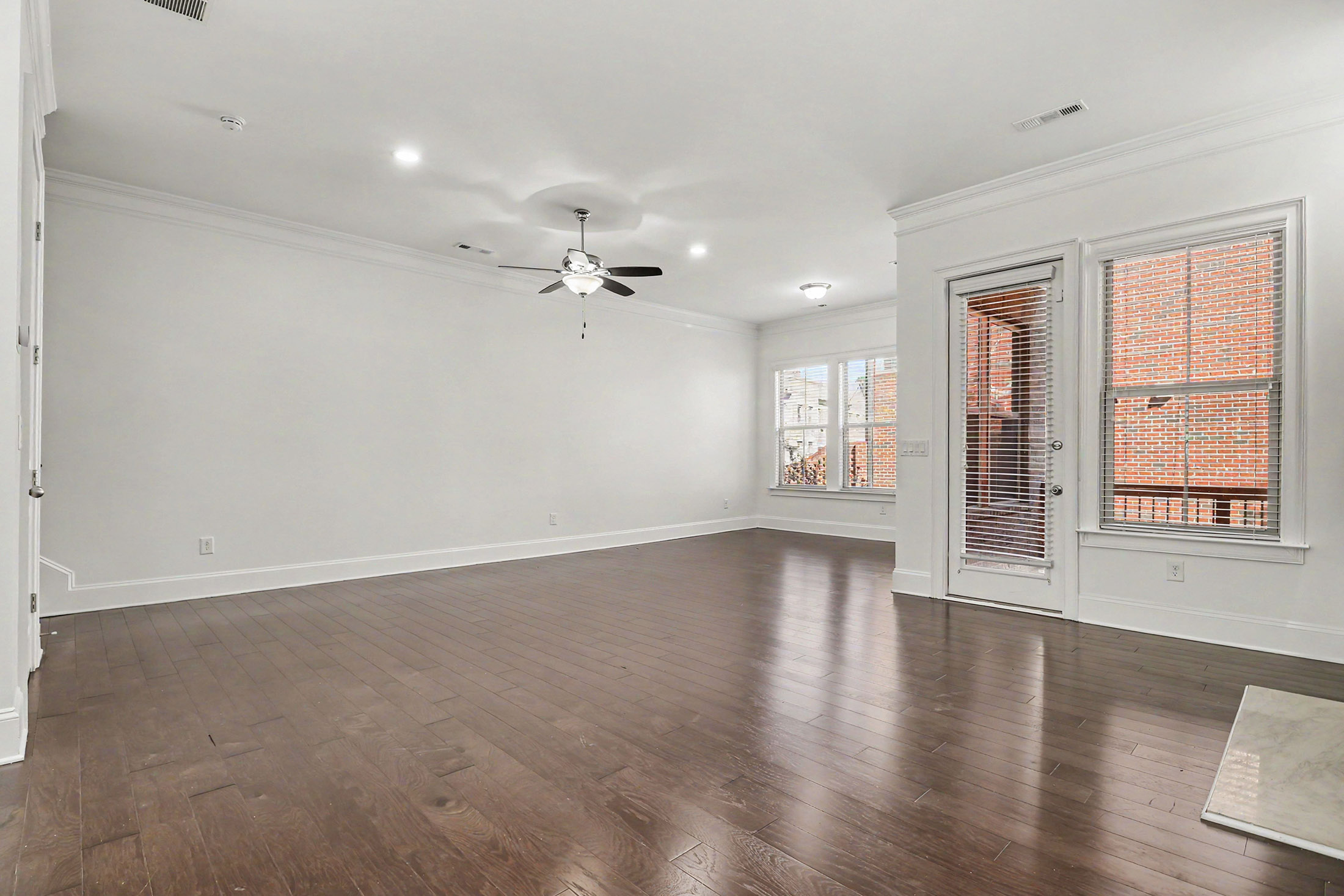  Beautiful Move-in Ready Townhome in the Gated Gramercy Community - 物件實景