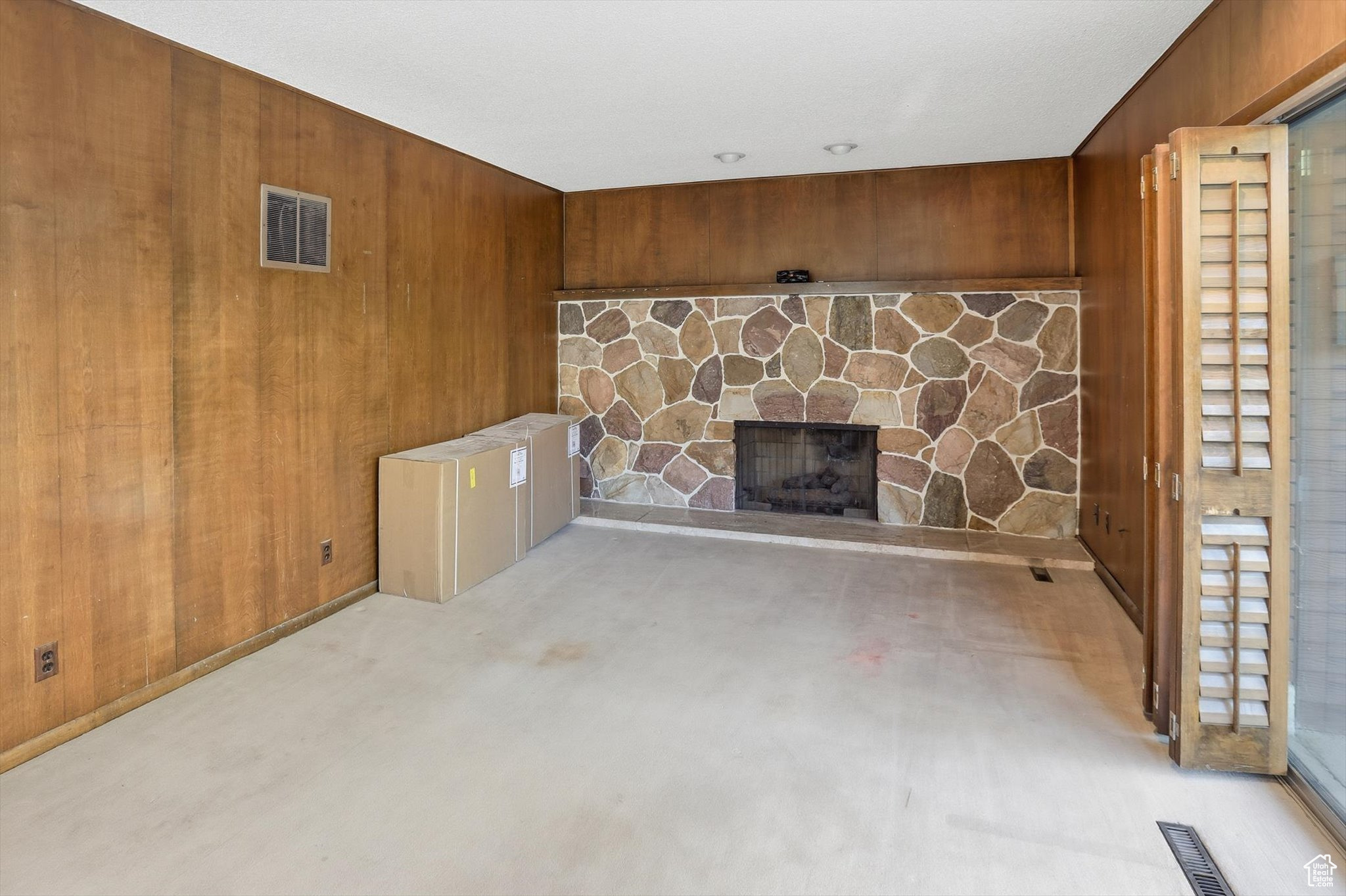 Logan, Utah, 84341, United States, 5 Bedrooms Bedrooms, ,1 BathroomBathrooms,Residential,For Sale,1983930