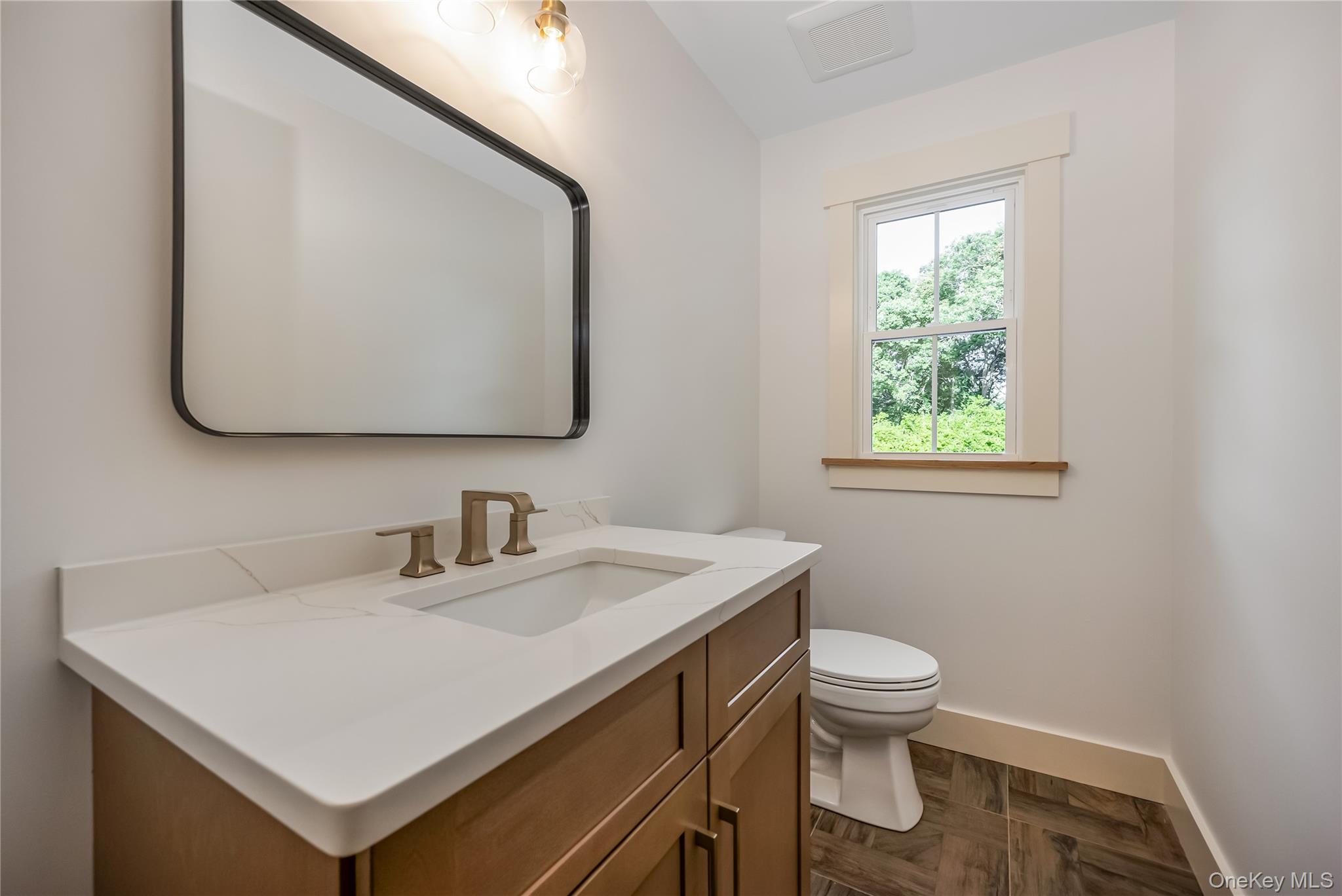 Miller Place, New York, 11764, United States, 4 Bedrooms Bedrooms, ,4 BathroomsBathrooms,Residential,For Sale,1902062
