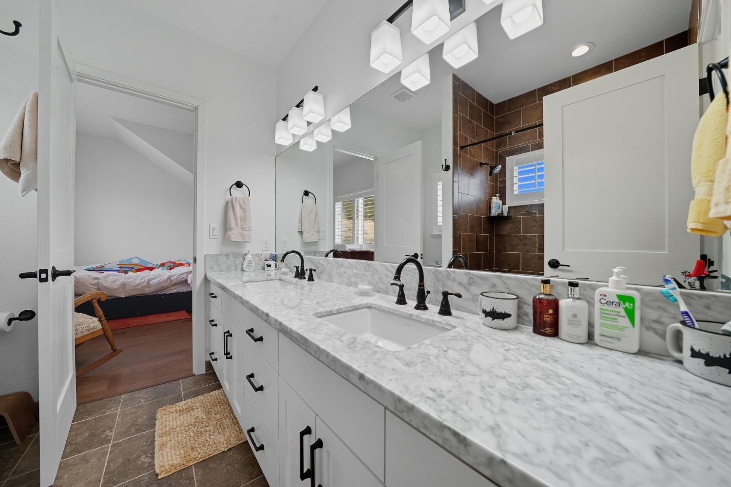 Mountain Ranch, California, 95246, United States, 4 Bedrooms Bedrooms, ,3 BathroomsBathrooms,Residential,For Sale,1976559