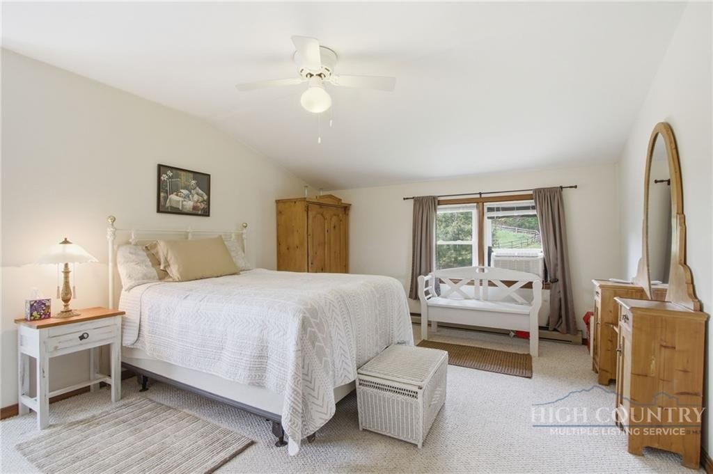 Spruce Pine, North Carolina, 28777, United States, 4 Bedrooms Bedrooms, ,2 BathroomsBathrooms,Residential,For Sale,2045160