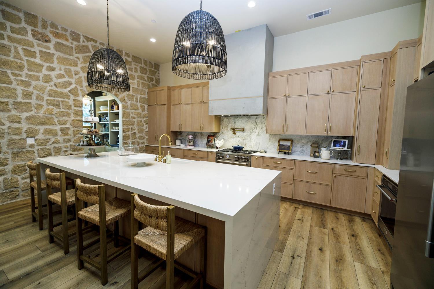 Modesto, California, 95357, United States, 4 Bedrooms Bedrooms, ,4 BathroomsBathrooms,Residential,For Sale,1976586