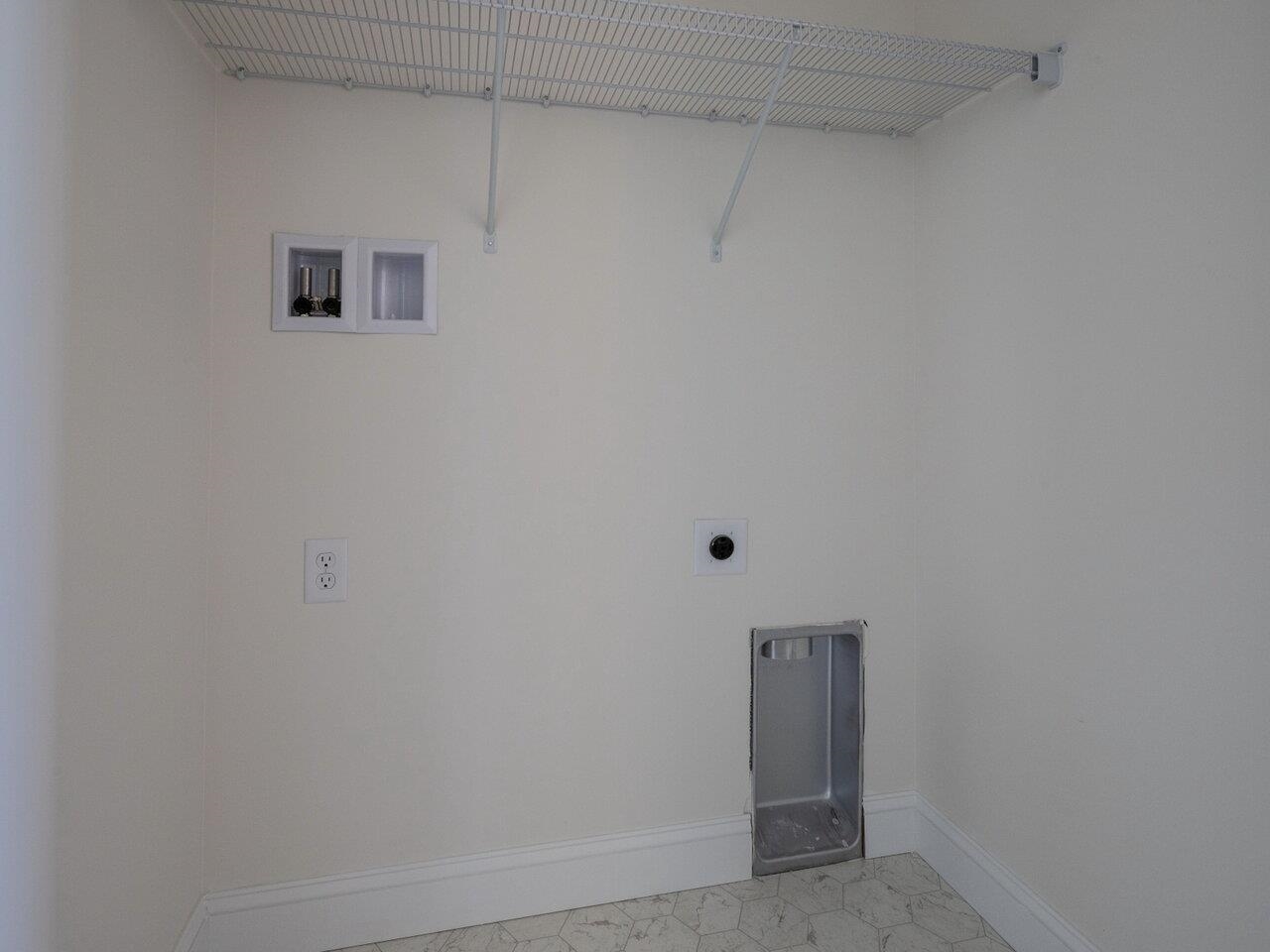 South Burlington, Vermont, 05403, United States, 3 Bedrooms Bedrooms, ,2 BathroomsBathrooms,Residential,For Sale,1939047