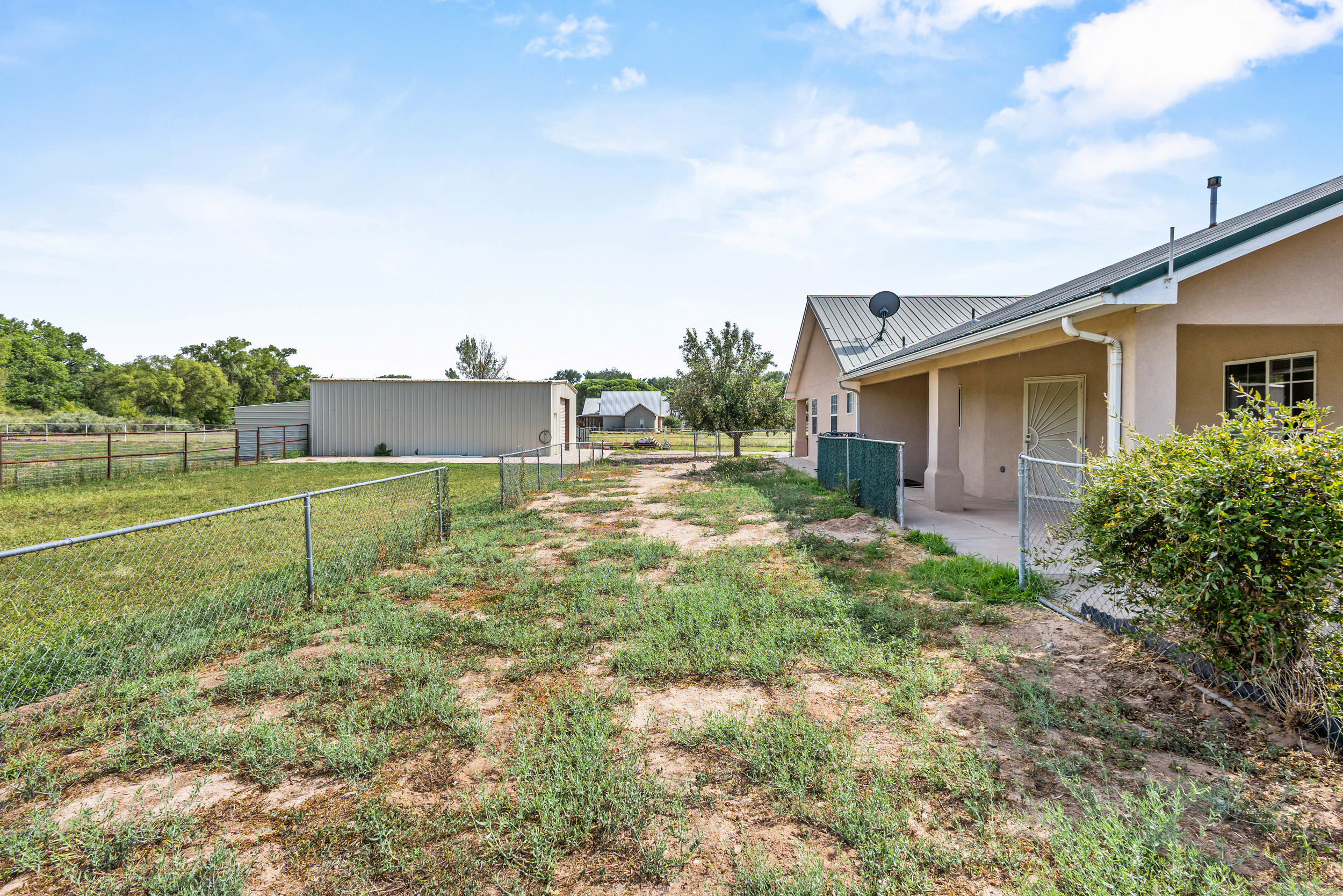 Belen, New Mexico, 87002, United States, 3 Bedrooms Bedrooms, ,2 BathroomsBathrooms,Residential,For Sale,1914205