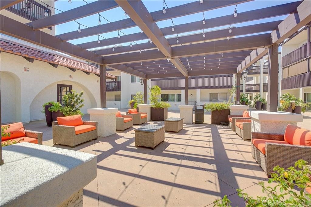 Encino, California, 91316, United States, 1 Bedroom Bedrooms, ,1 BathroomBathrooms,Residential,For Sale,1743068