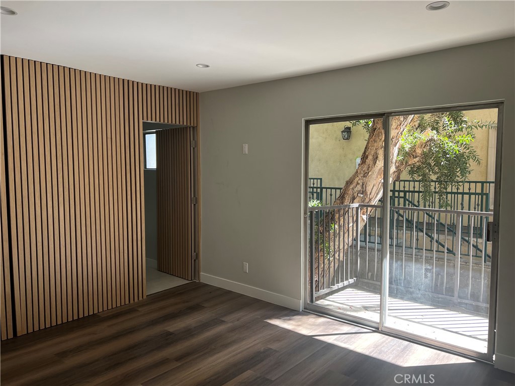 Sherman Oaks, California, 91411, United States, 2 Bedrooms Bedrooms, ,2 BathroomsBathrooms,Residential,For Sale,1925471