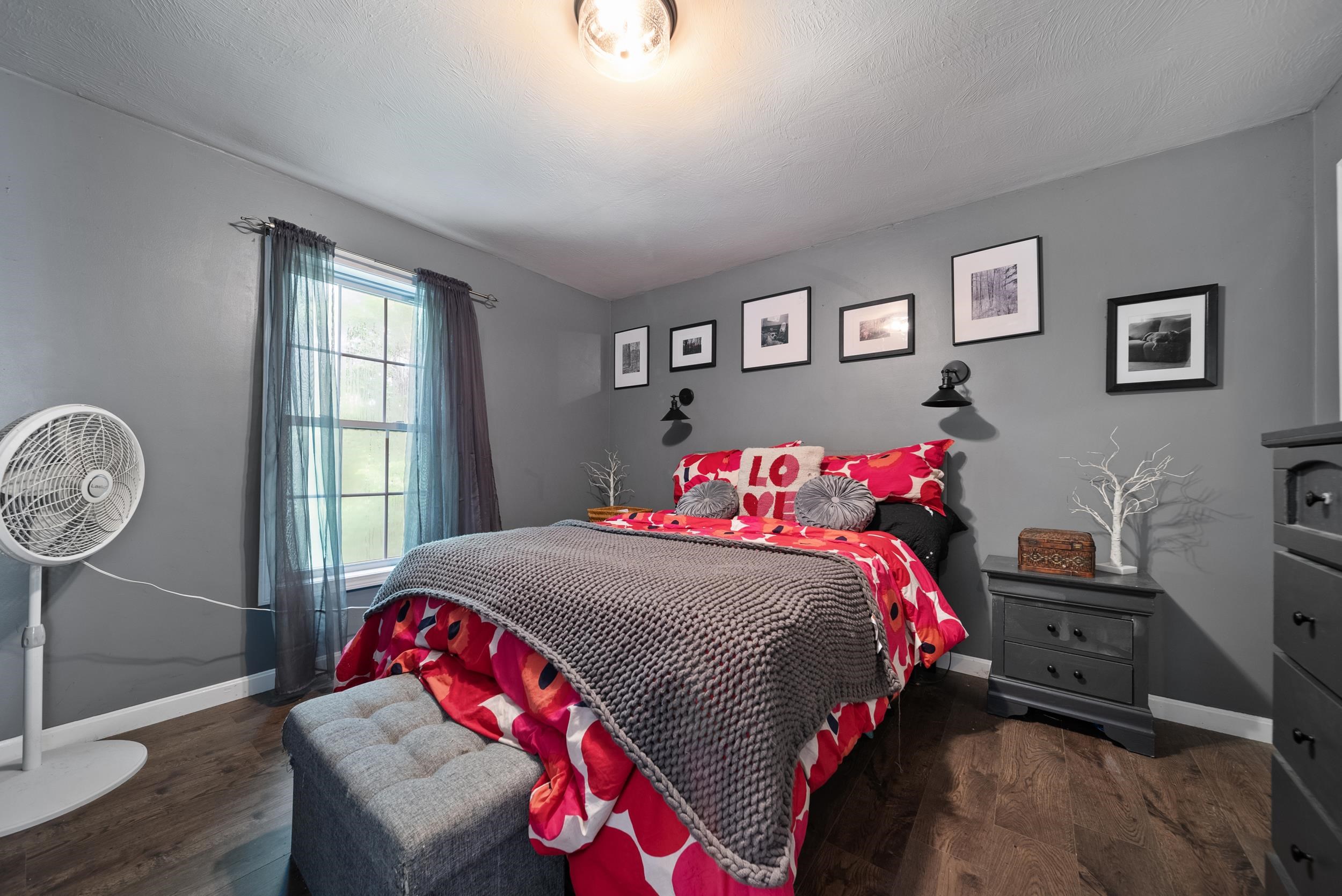 Derry, New Hampshire, 03038, United States, 3 Bedrooms Bedrooms, ,3 BathroomsBathrooms,Residential,For Sale,1885633