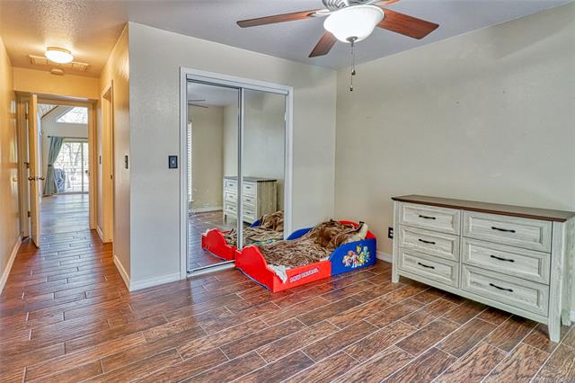 Eufaula, Oklahoma, 74432, United States, 3 Bedrooms Bedrooms, ,3 BathroomsBathrooms,Residential,For Sale,1987326