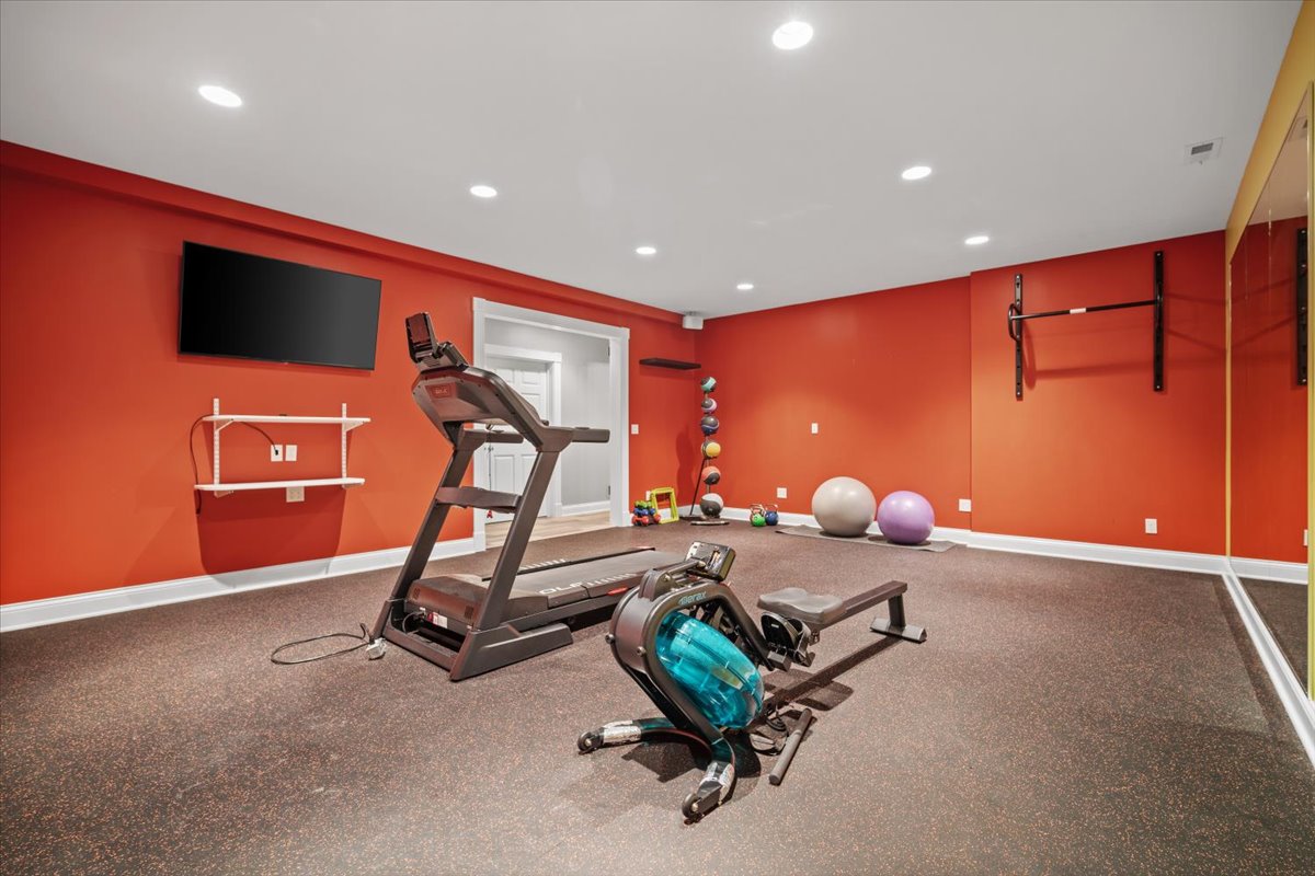 Bloomington, Illinois, 61704, United States, 4 Bedrooms Bedrooms, ,7 BathroomsBathrooms,Residential,For Sale,1941288