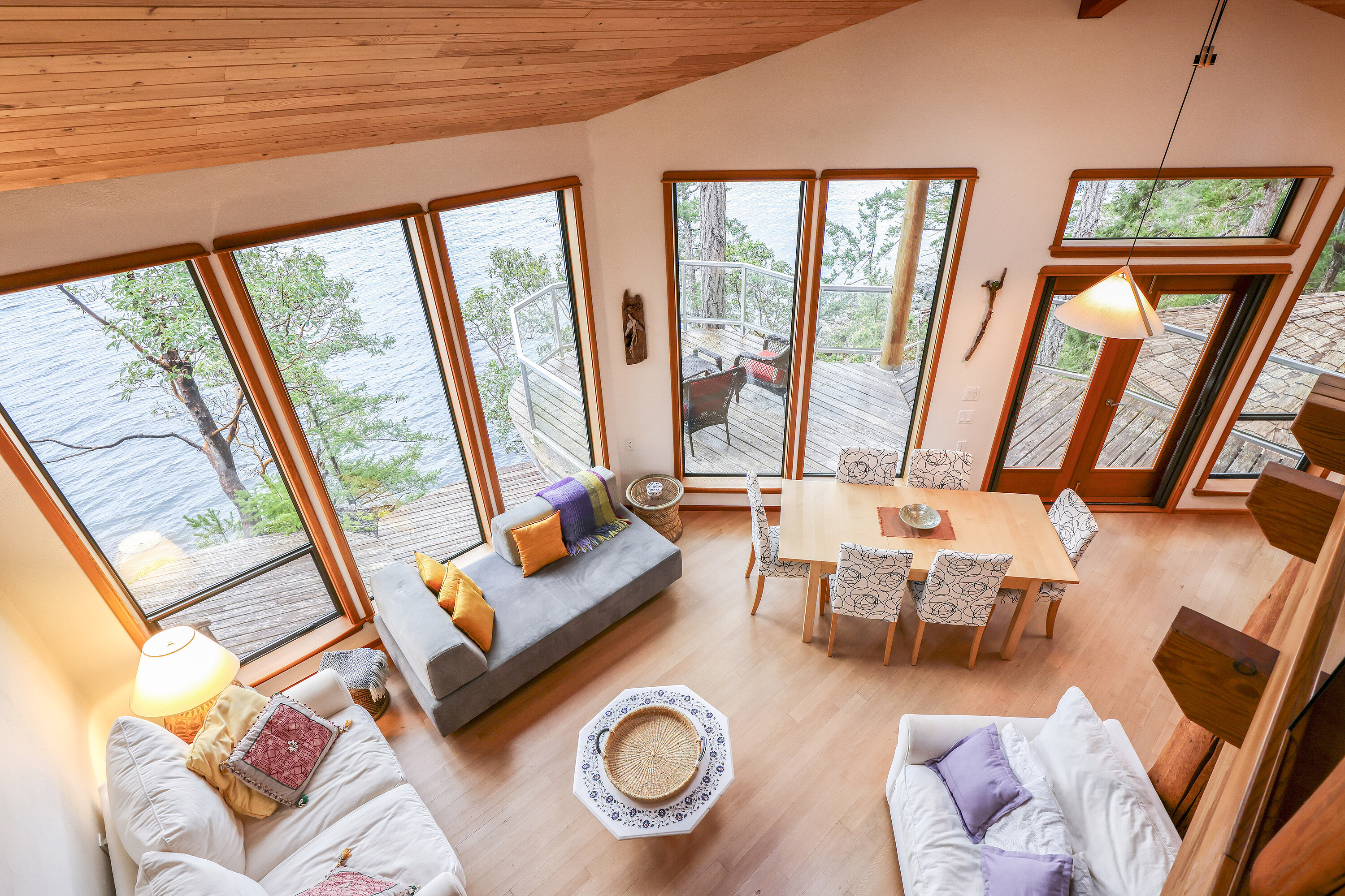  Private Lake Property - 物件實景