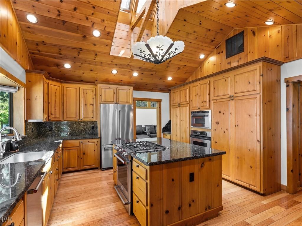 Glenbrook, Nevada, 89413, United States, 5 Bedrooms Bedrooms, ,4 BathroomsBathrooms,Residential,For Sale,1897803
