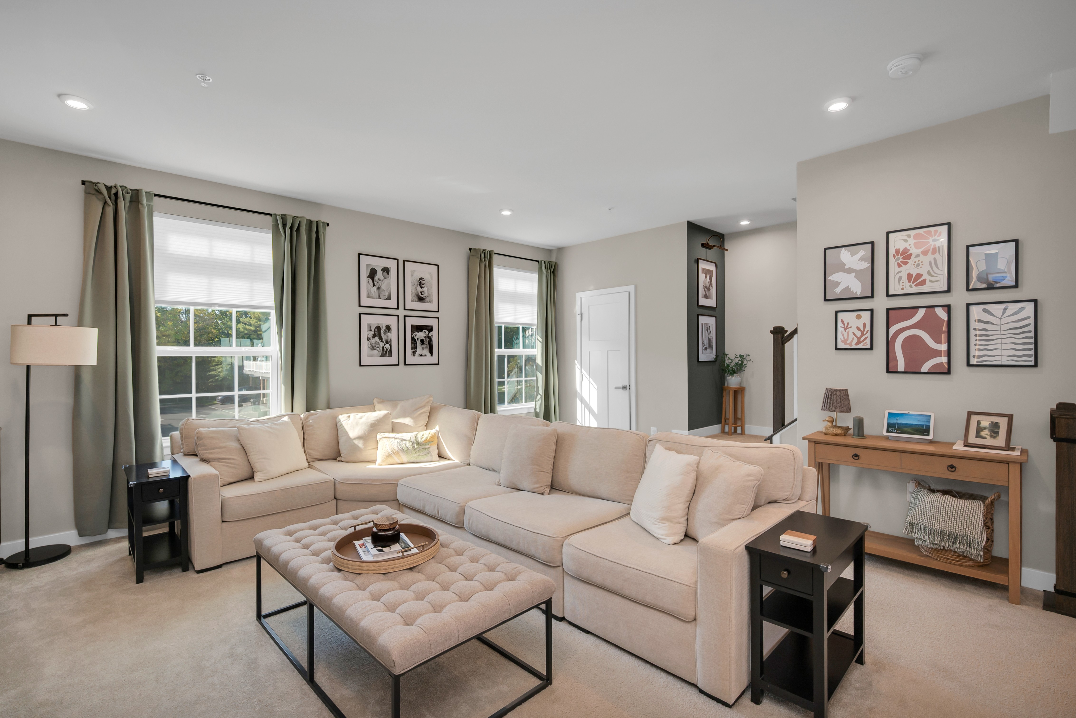  3-Bedroom, 2 full & 2 ½-Bath Townhome at Anchors @Glassworks - 物件實景