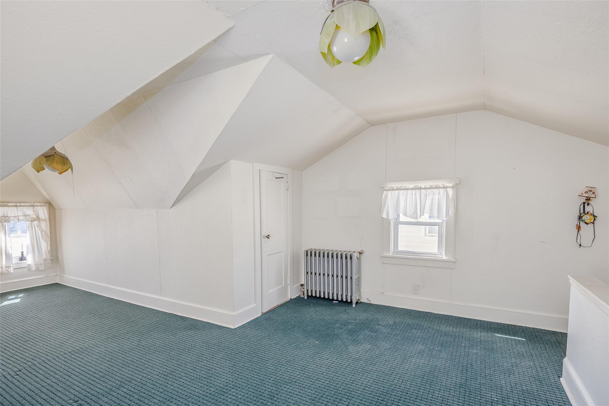 Queens Village, New York, 11428, United States, 4 Bedrooms Bedrooms, ,2 BathroomsBathrooms,Residential,For Sale,1752730