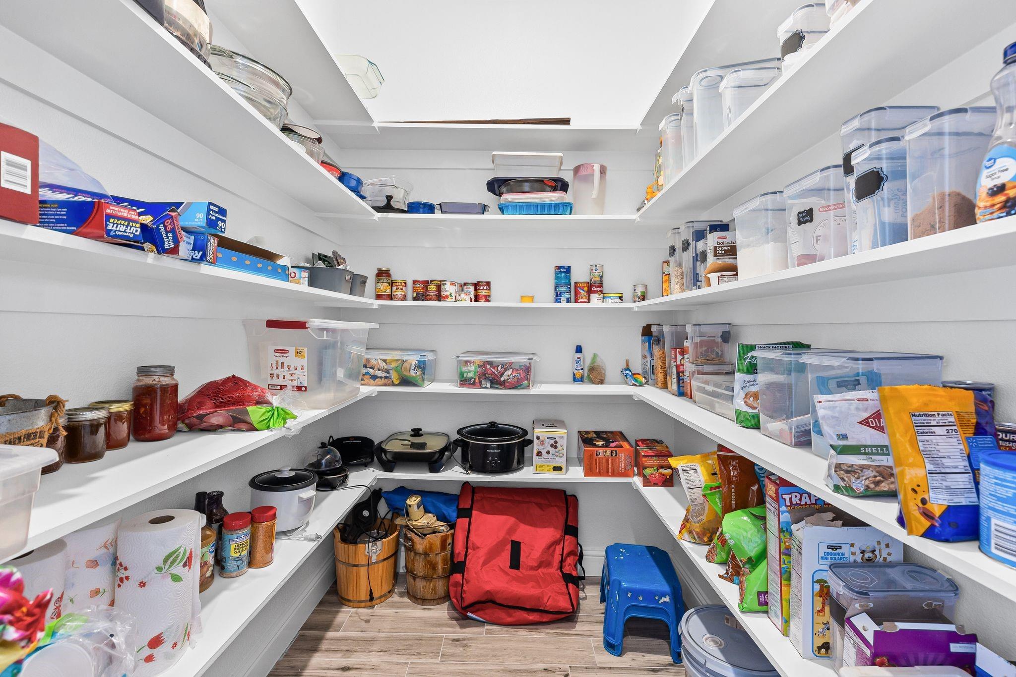 Leonard, Texas, 75452, United States, 4 Bedrooms Bedrooms, ,3 BathroomsBathrooms,Residential,For Sale,1980079