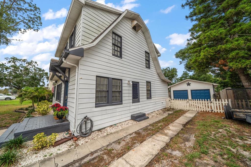 Clearwater, Florida, 33755, United States, 4 Bedrooms Bedrooms, ,3 BathroomsBathrooms,Residential,For Sale,1848993