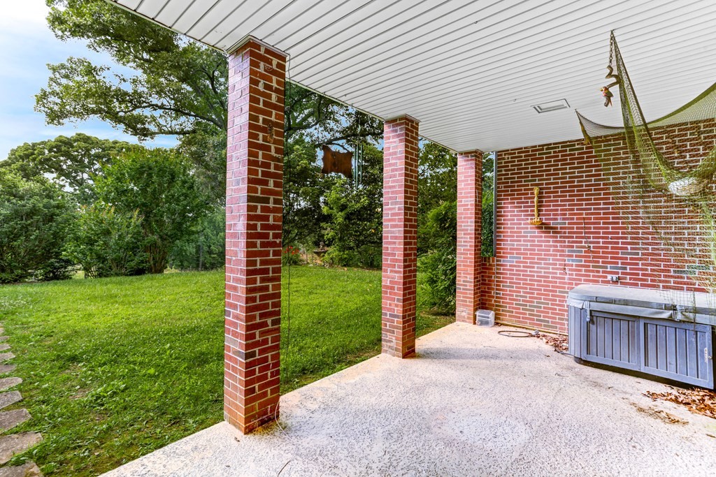 Blairsville, Georgia, 30512, United States, 4 Bedrooms Bedrooms, ,3 BathroomsBathrooms,Residential,For Sale,1930011