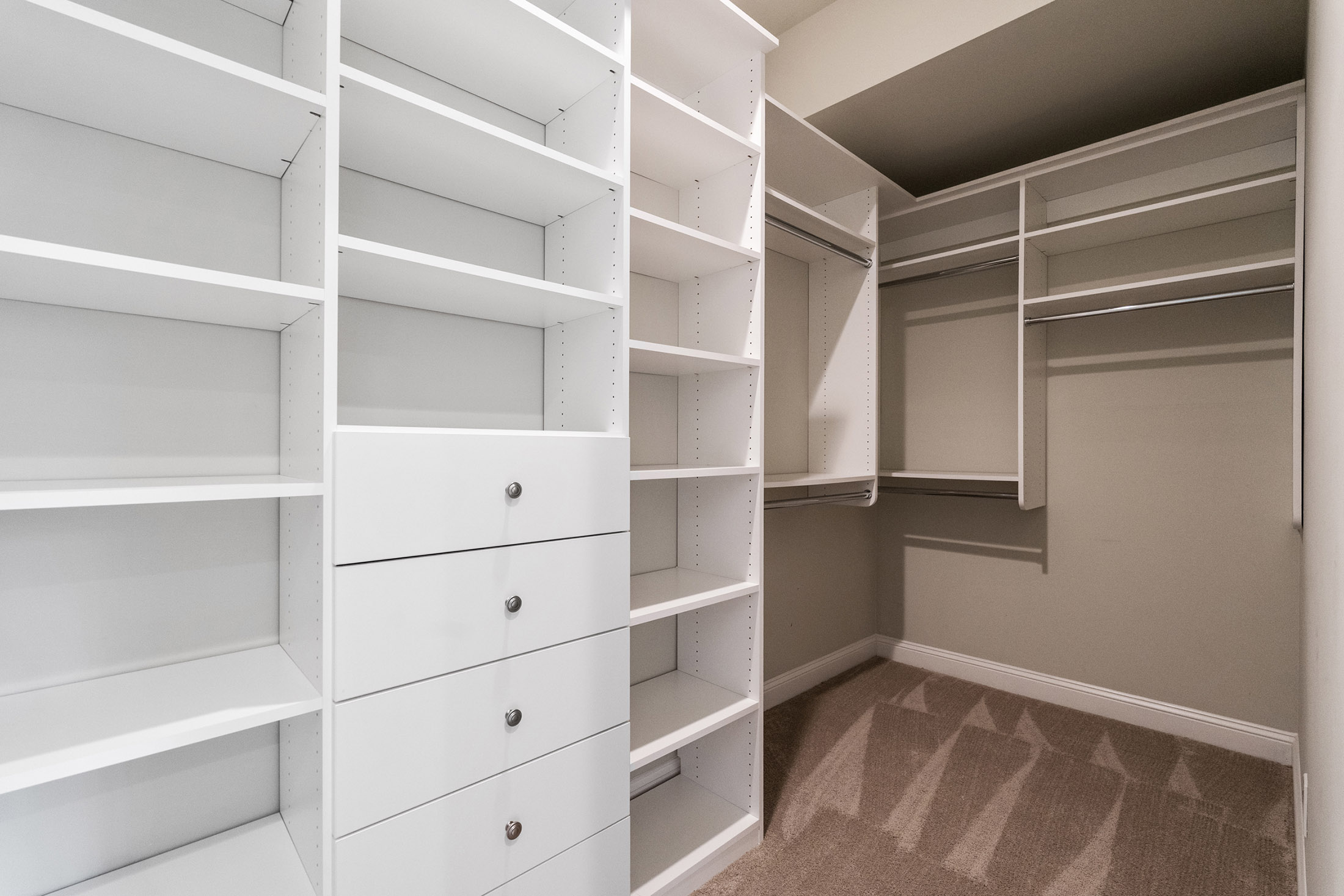  Old World Charm Meets Modern Luxury on This Milton Estate - 物件實景